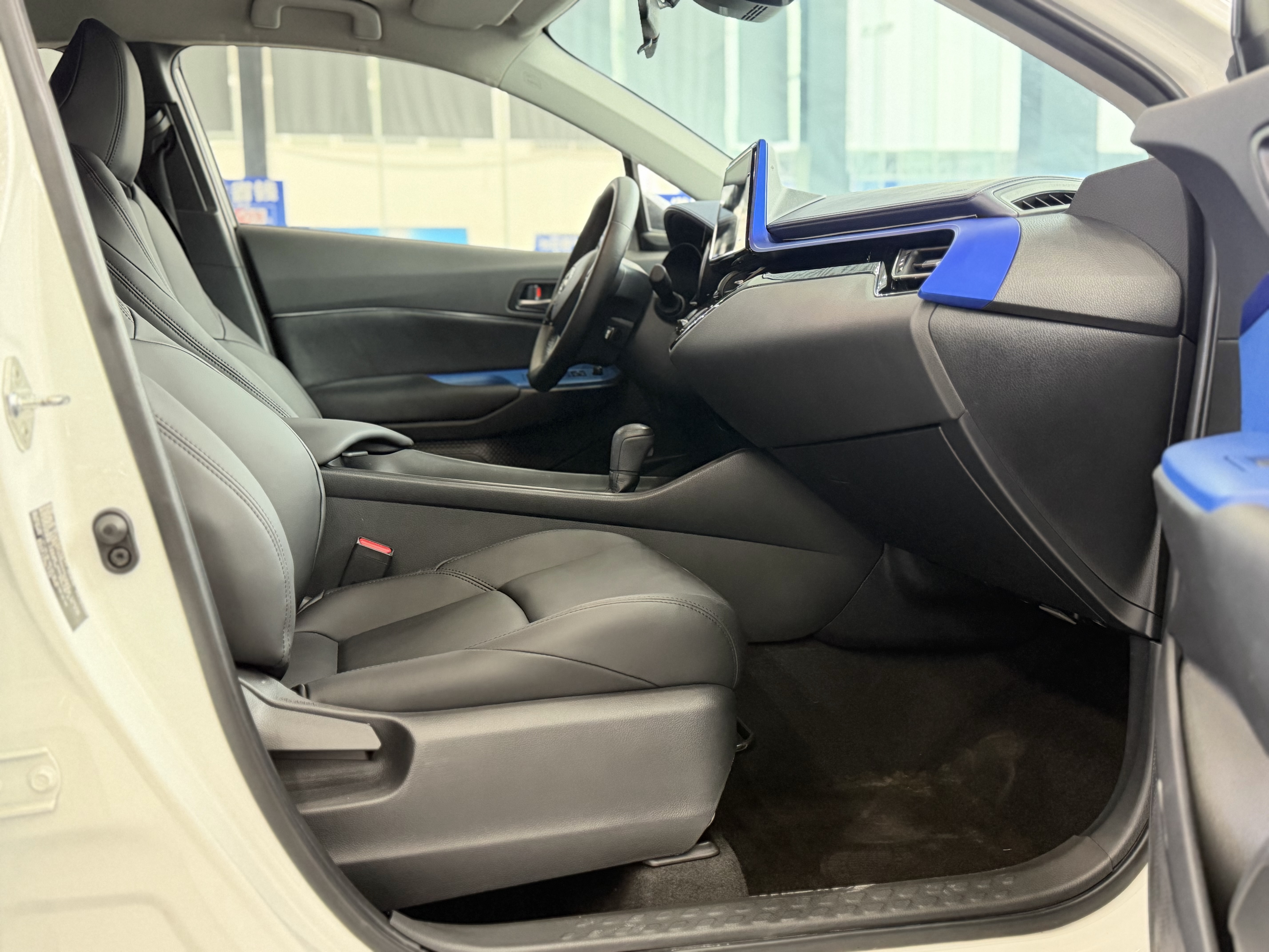 Toyota C-HR 2021 immagine di auto #15