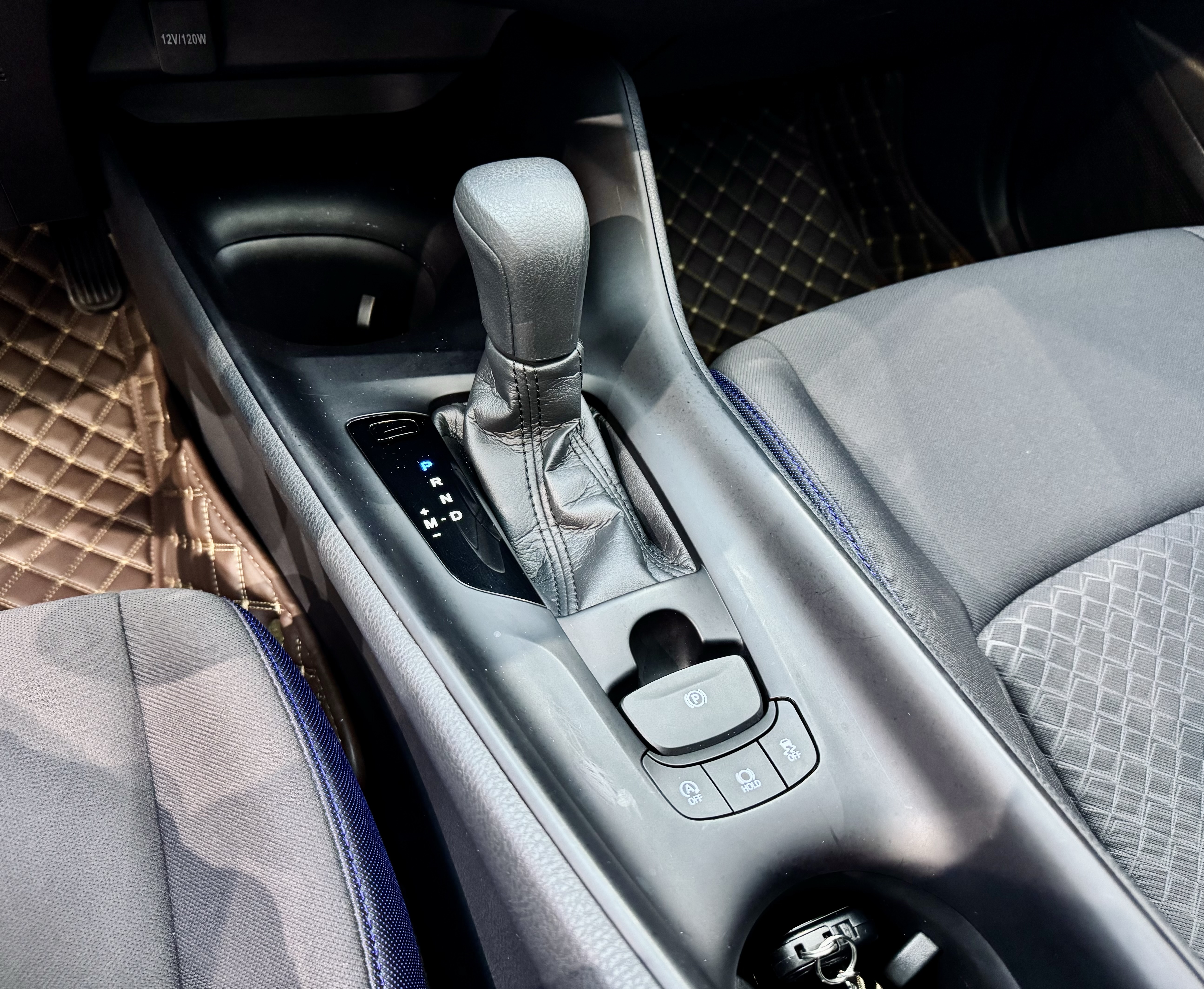 Toyota C-HR 2021 car image #15