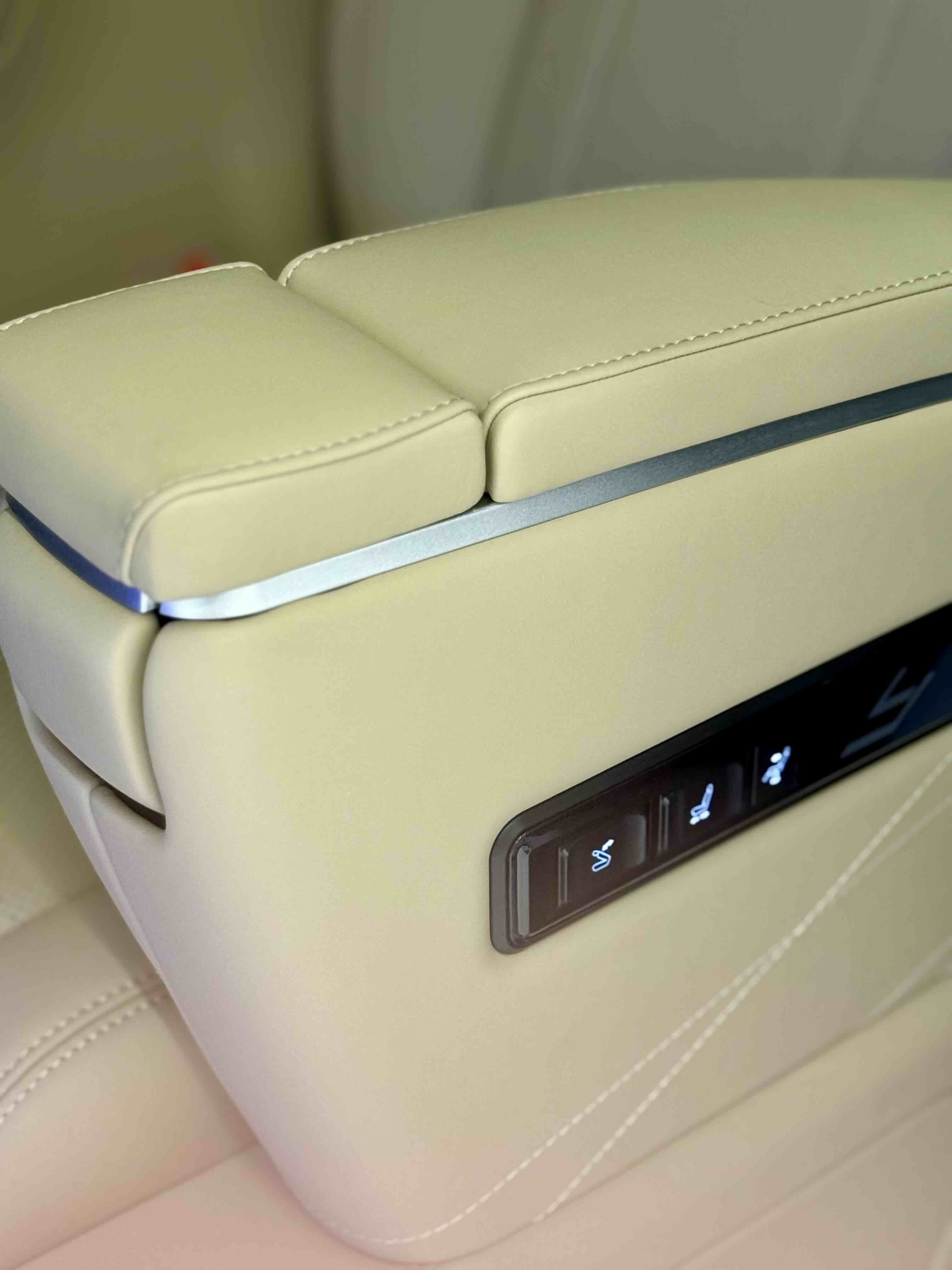 丰田 埃尔法 2023 汽车图片 #15