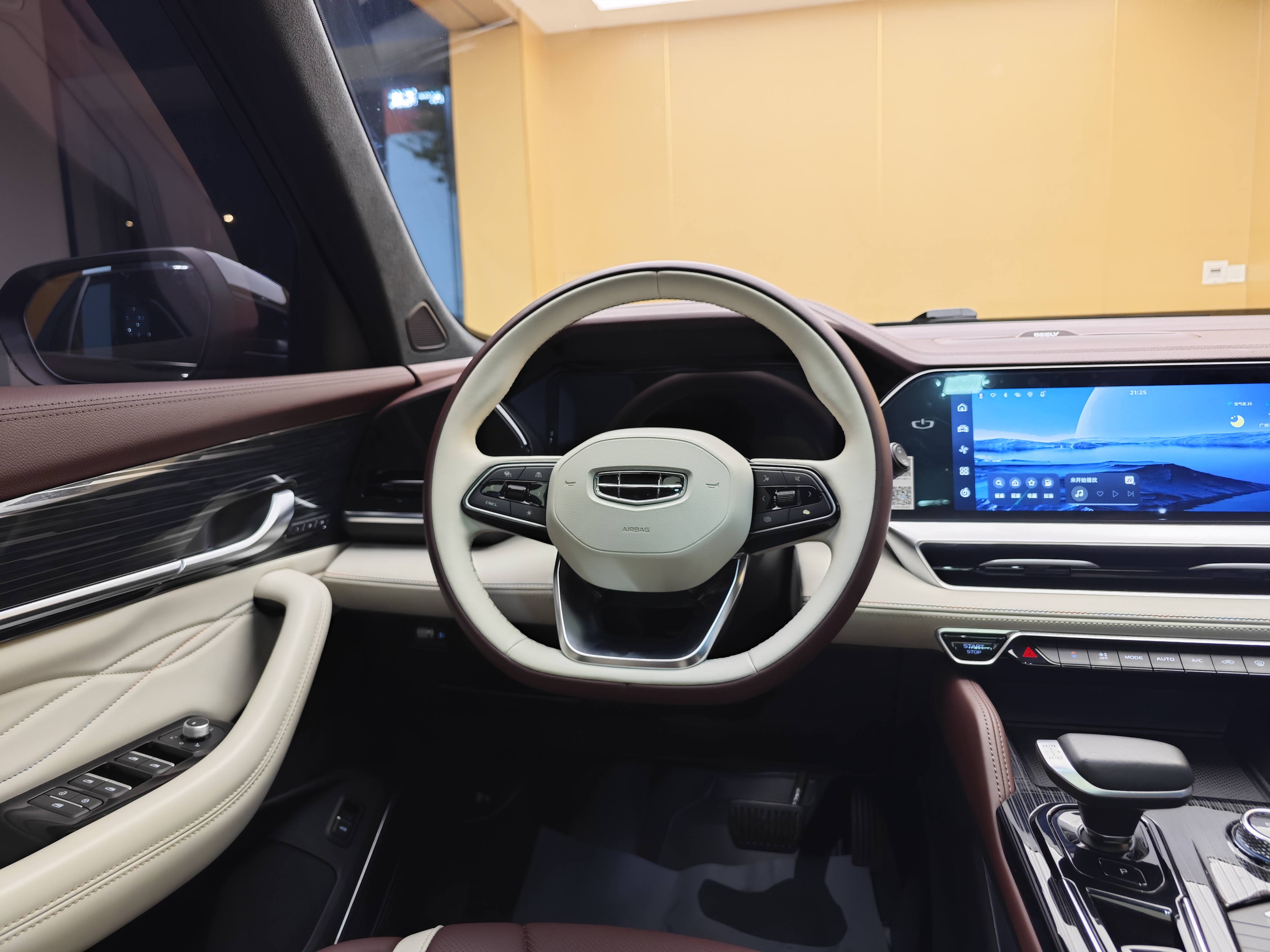 GEELY Monjaro 2023 #15 GEELY Monjaro 2023 car image #15