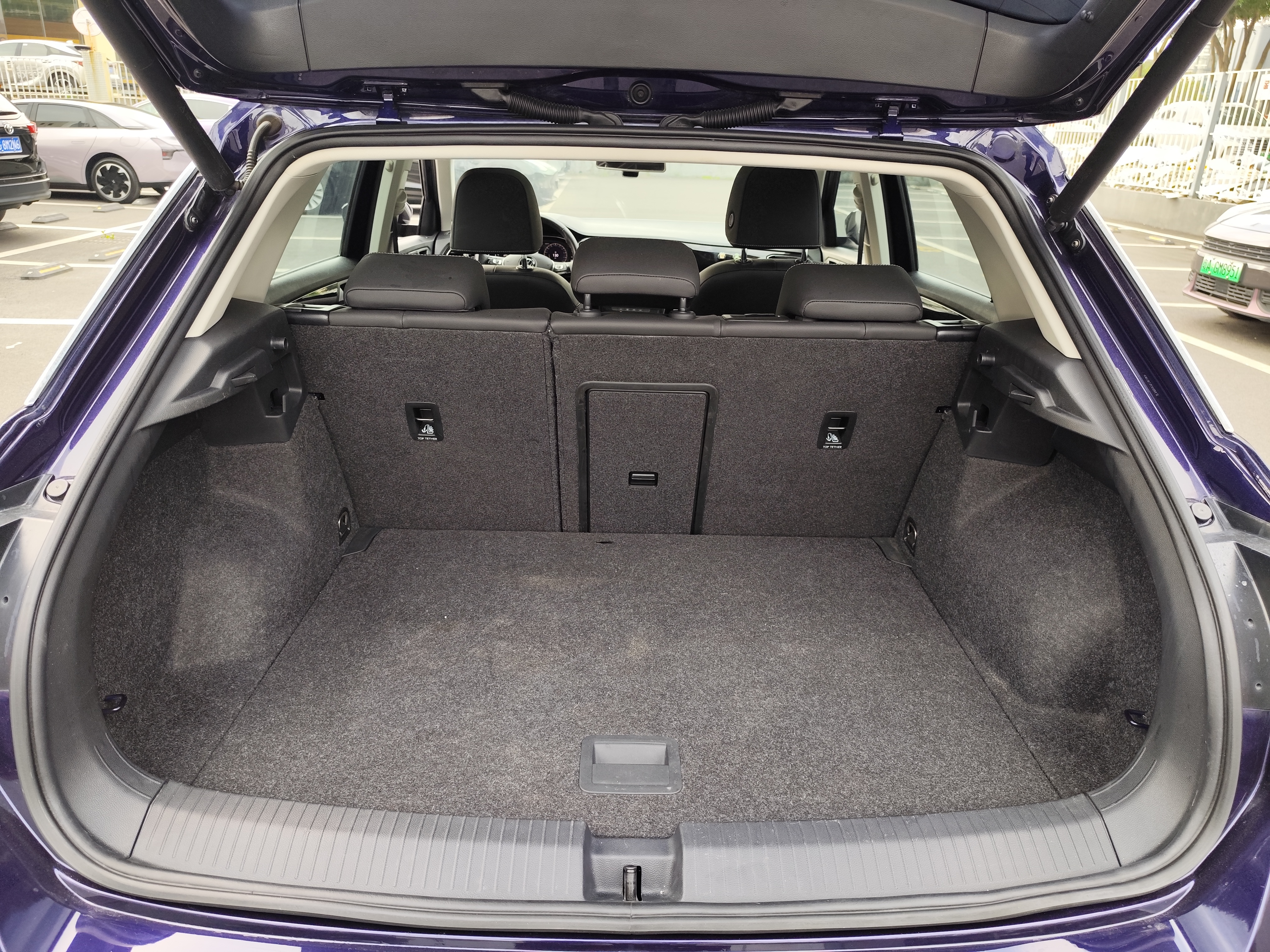Volkswagen T-Roc 2021 car image #15