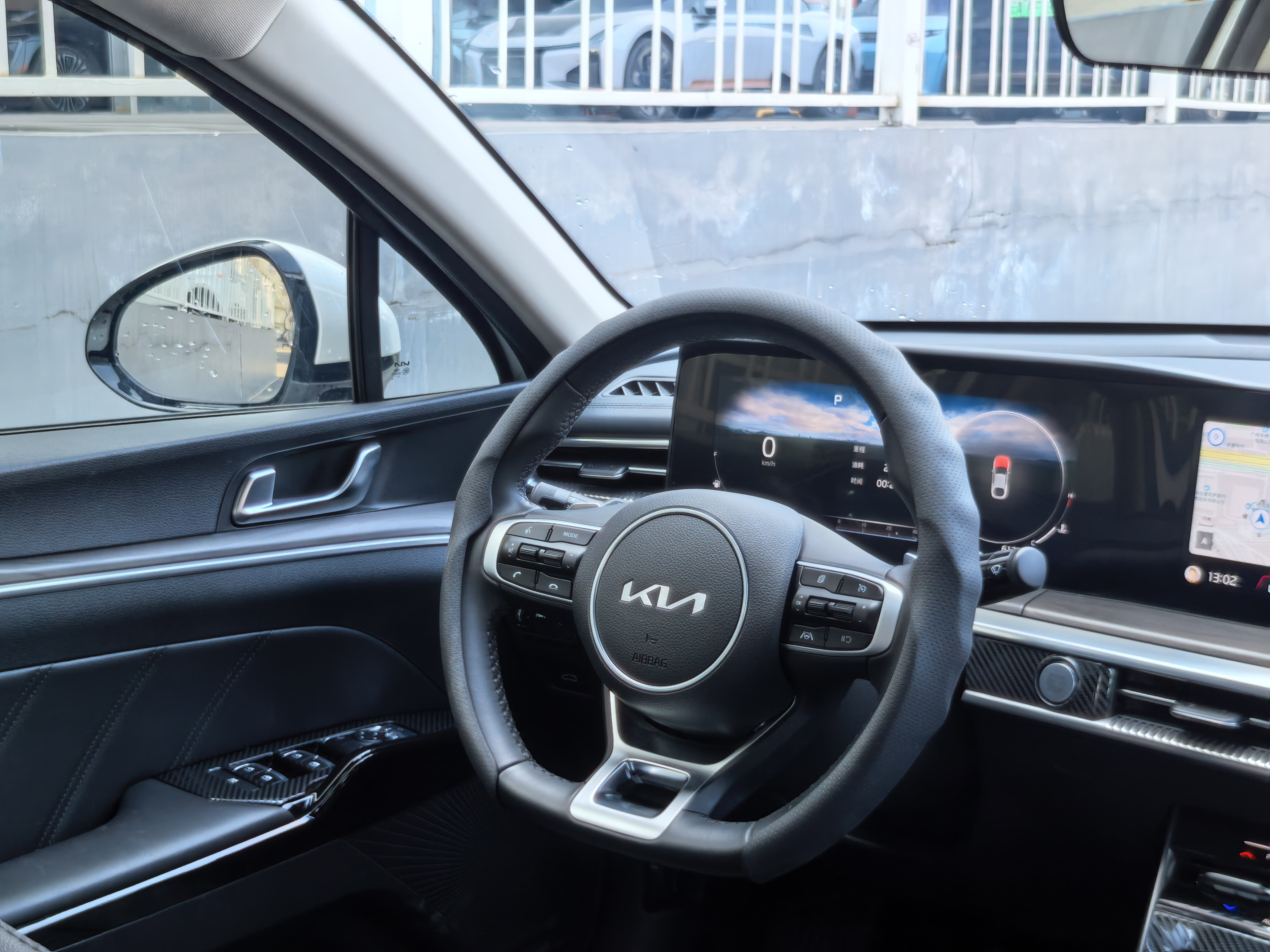 Kia K5 2025 car image #15