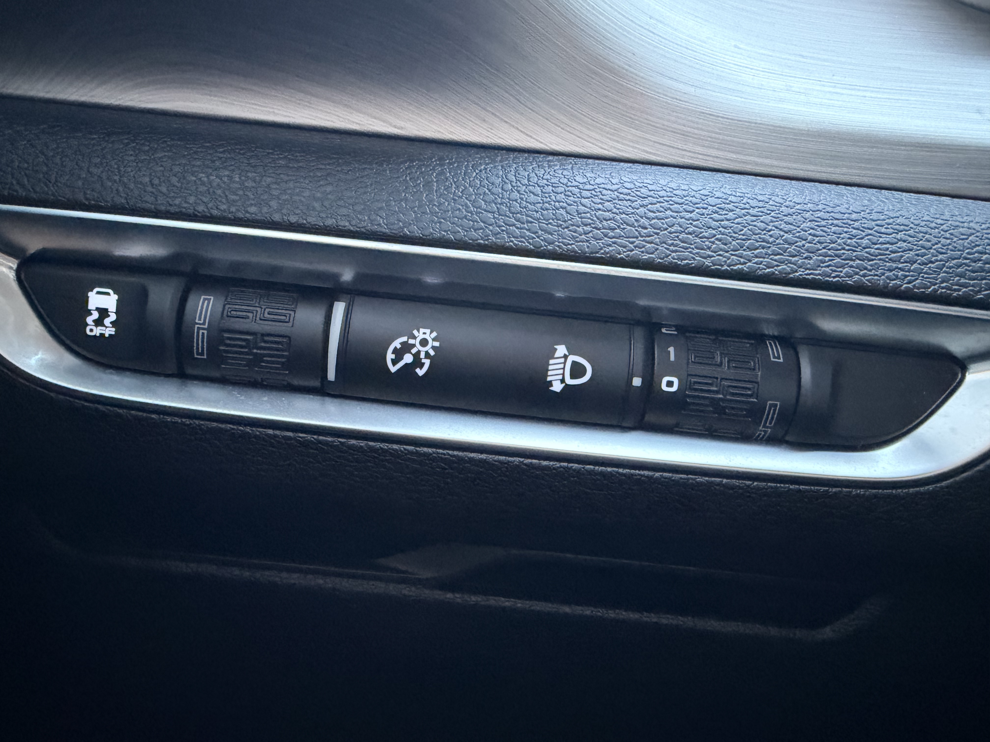 GEELY Coolray 2022 #15 GEELY Coolray 2022 car image #15