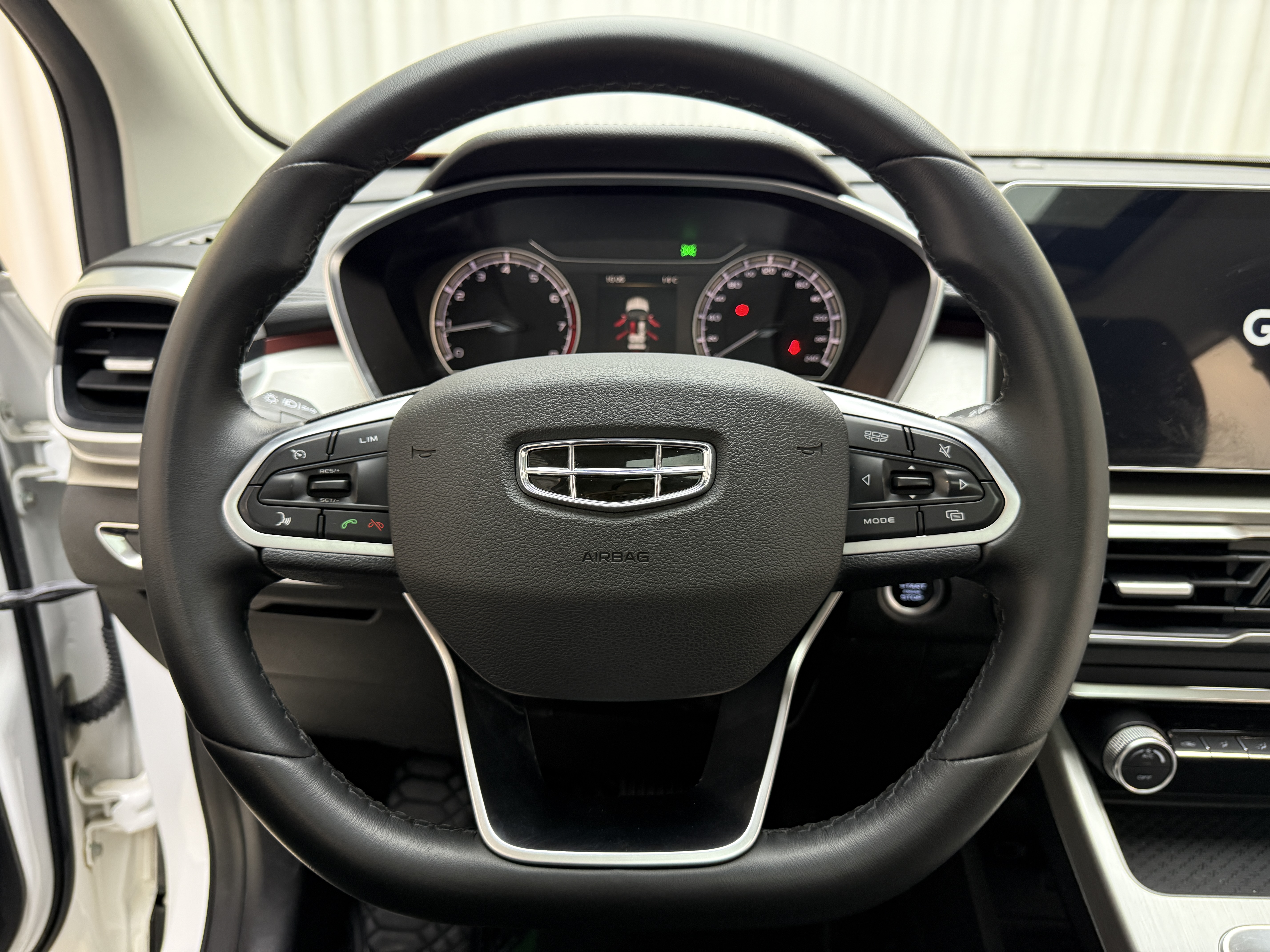 GEELY Coolray 2021 #15 GEELY Coolray 2021 car image #15