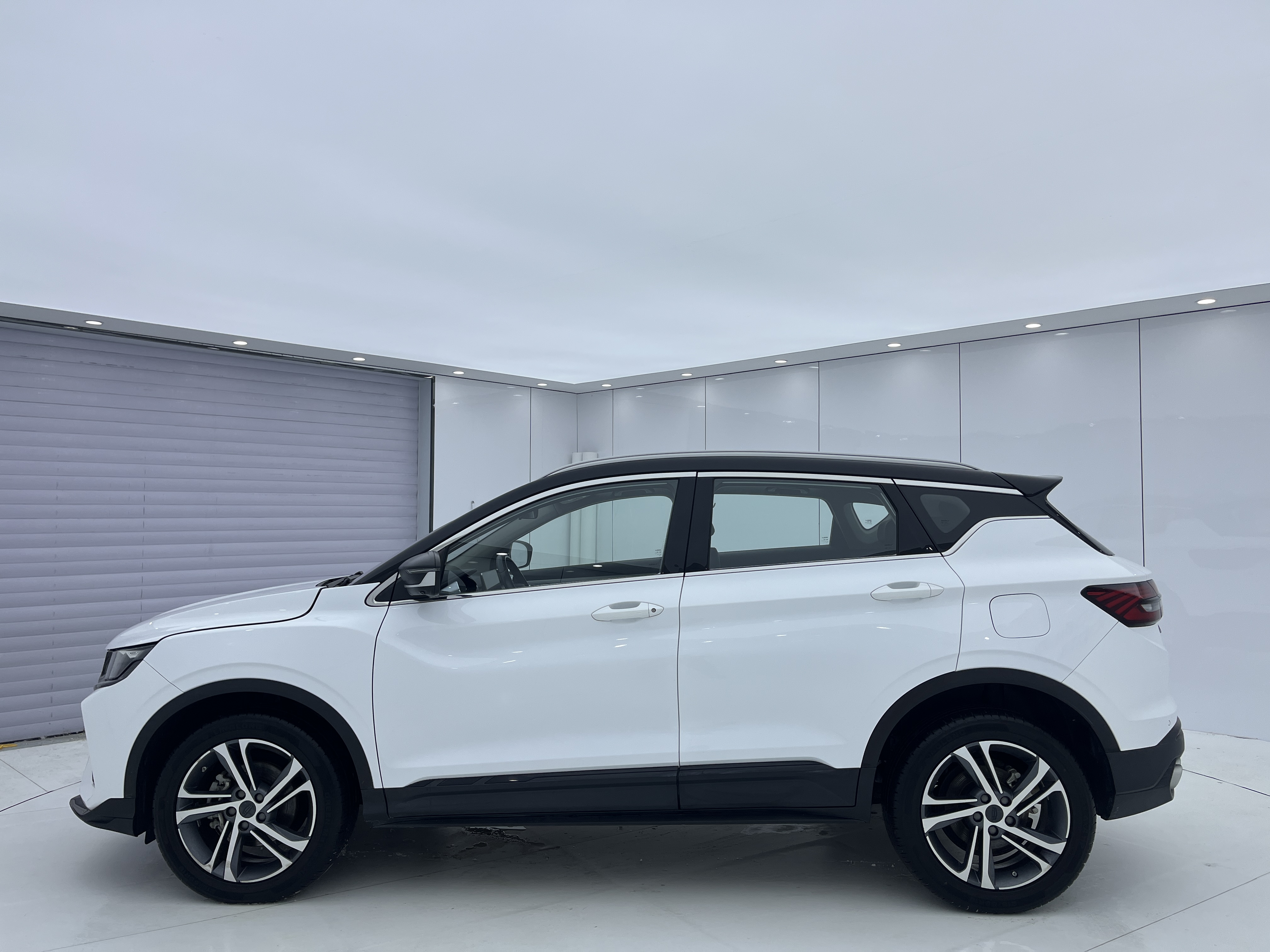 GEELY Coolray 2022 #15 GEELY Coolray 2022 car image #15