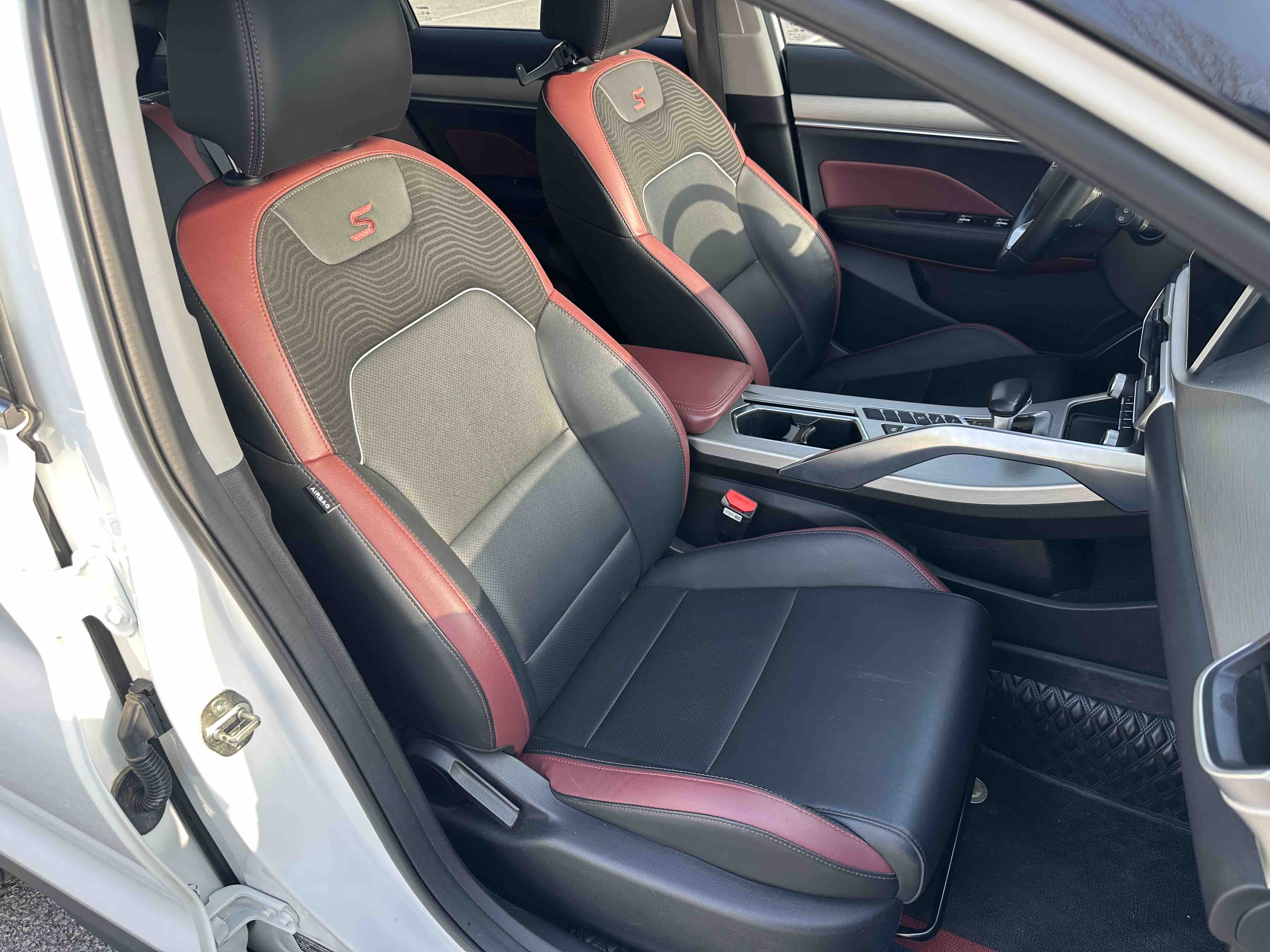 GEELY Coolray 2021 #15 GEELY Coolray 2021 car image #15