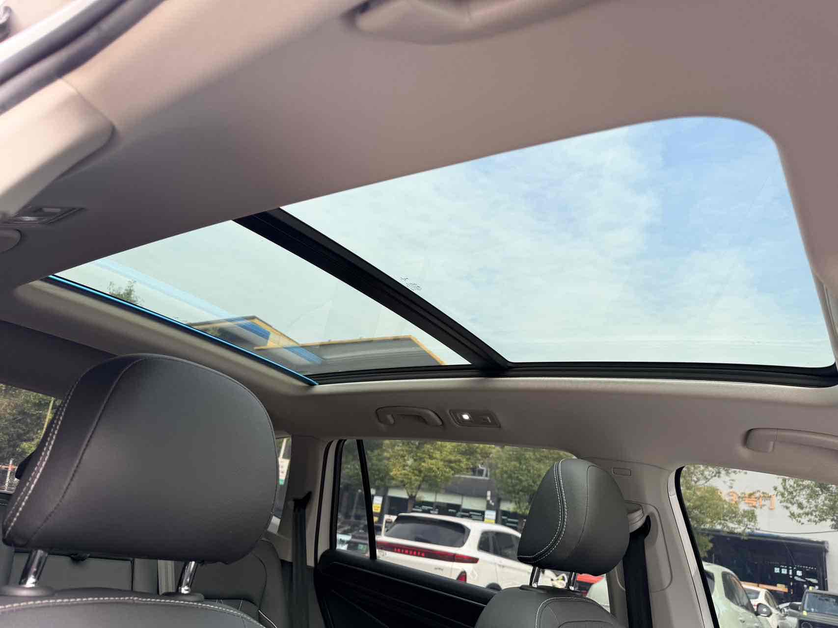 Volkswagen Tiguan L New Energy 2022 imagen de coche #15