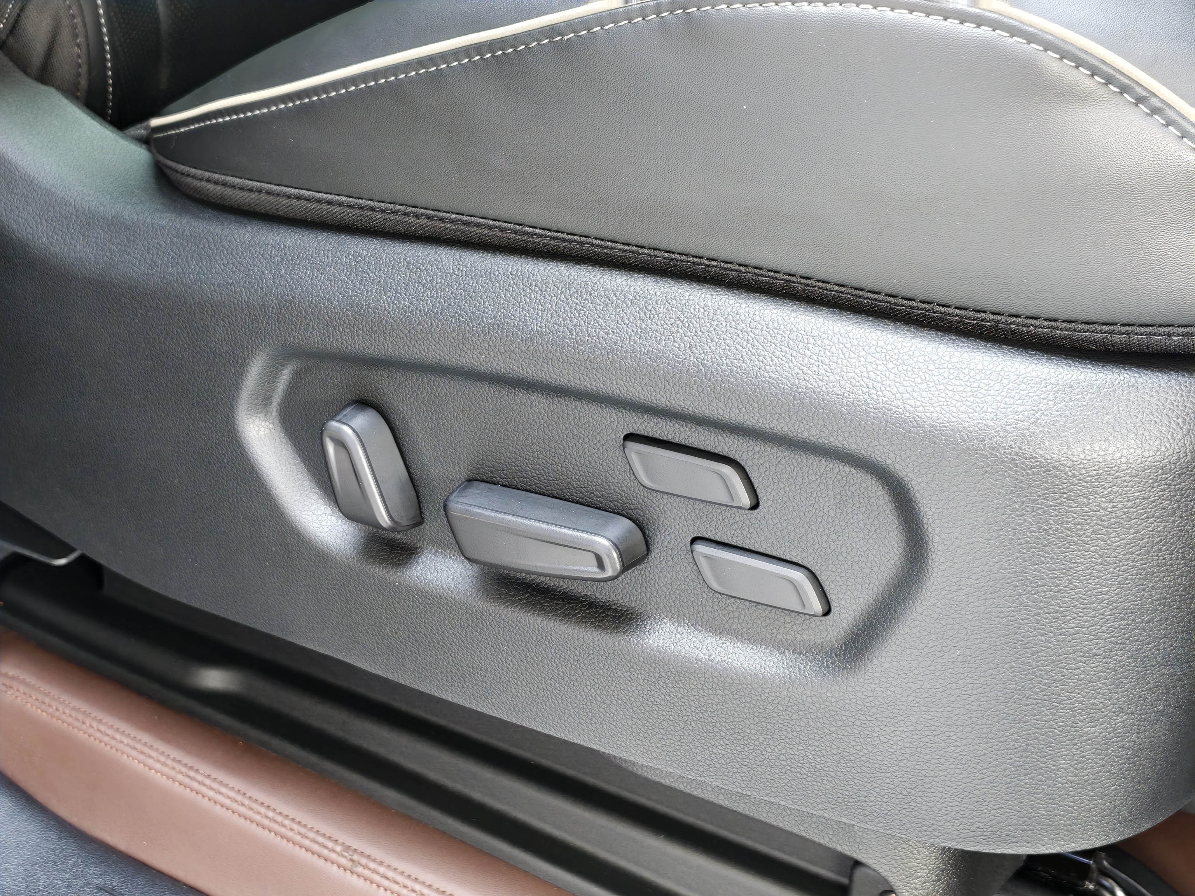 Hyundai Custo 2022 car image #15