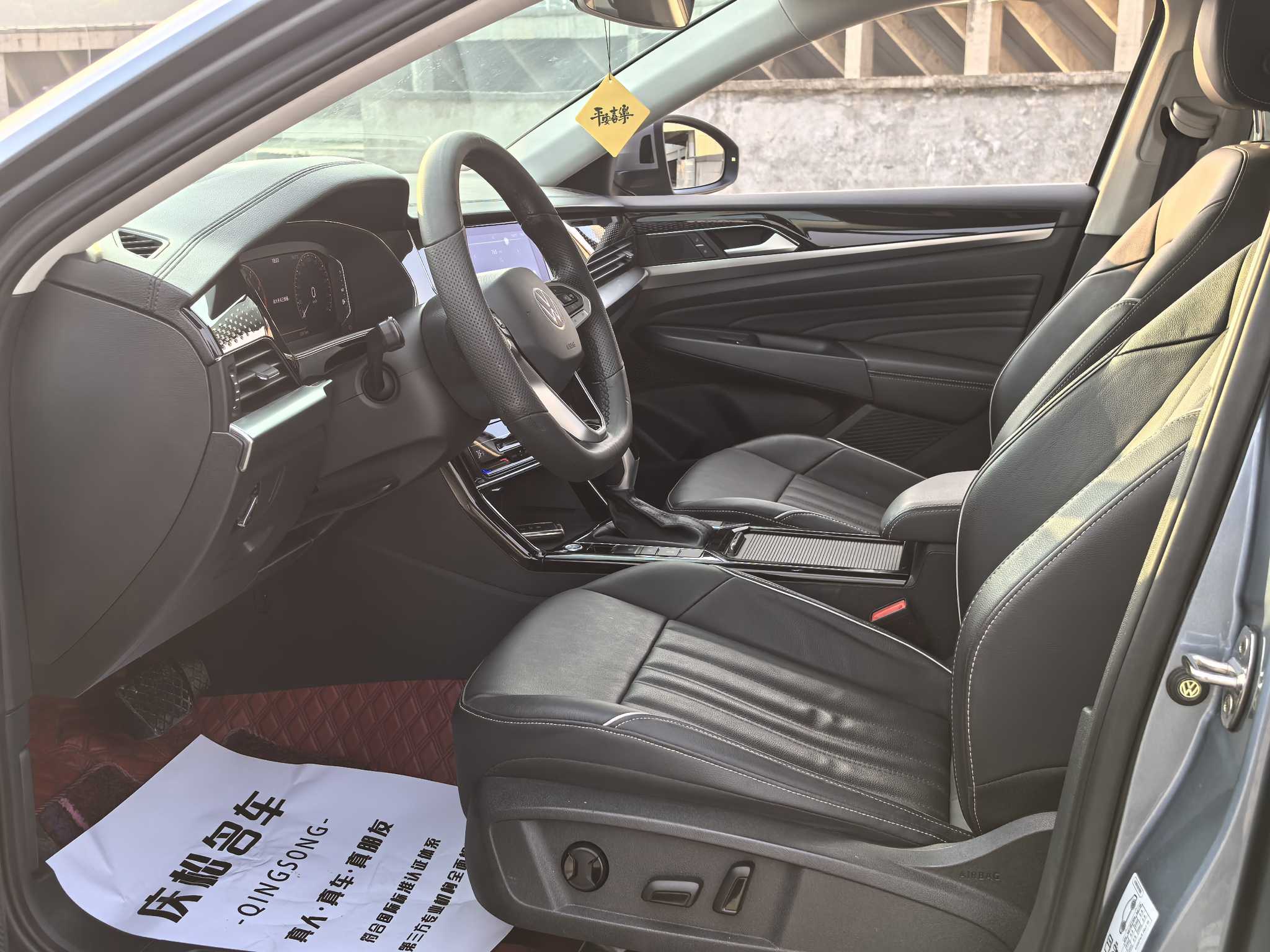 Volkswagen Passat 2022 صورة سيارة #15