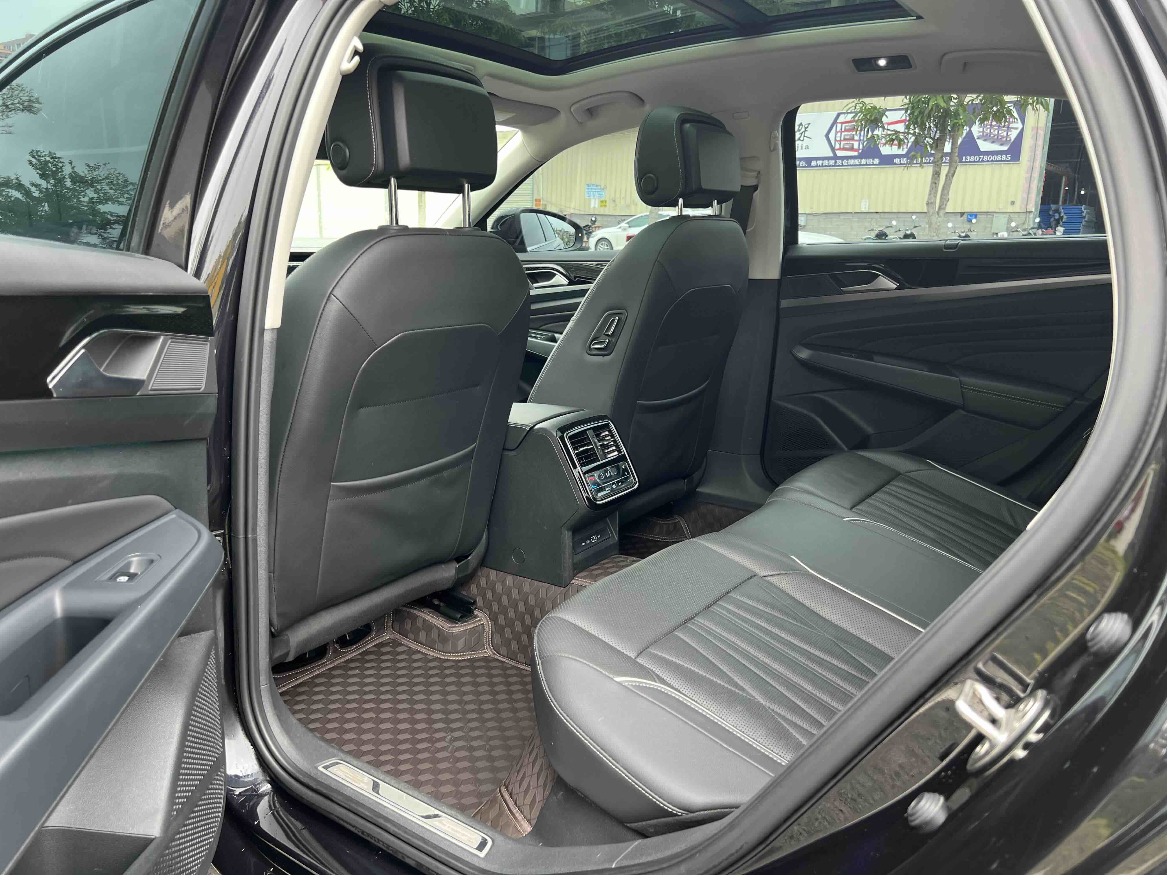 Volkswagen Passat 2022 car image #15