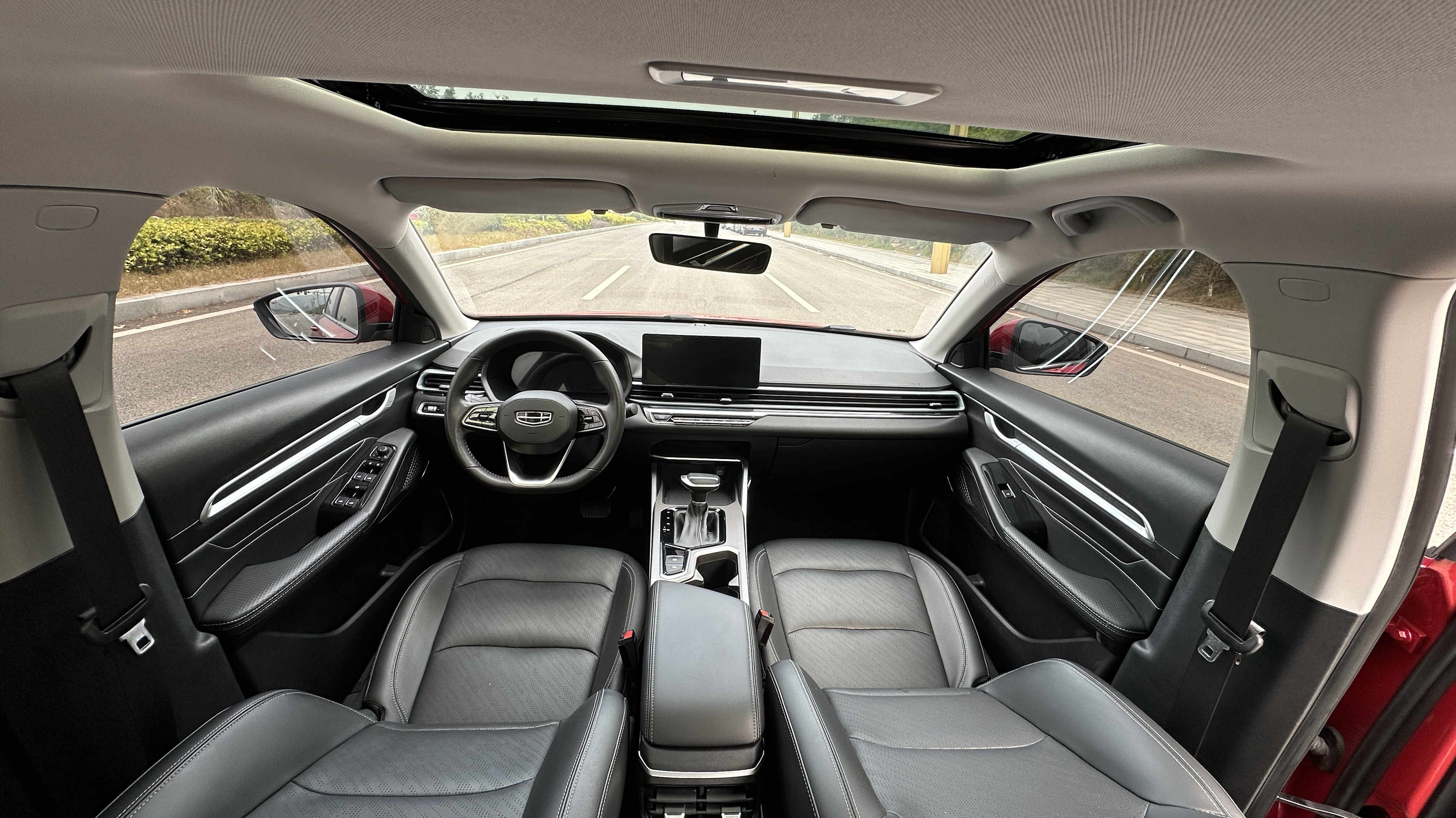 Emgrand 2022 car image #15