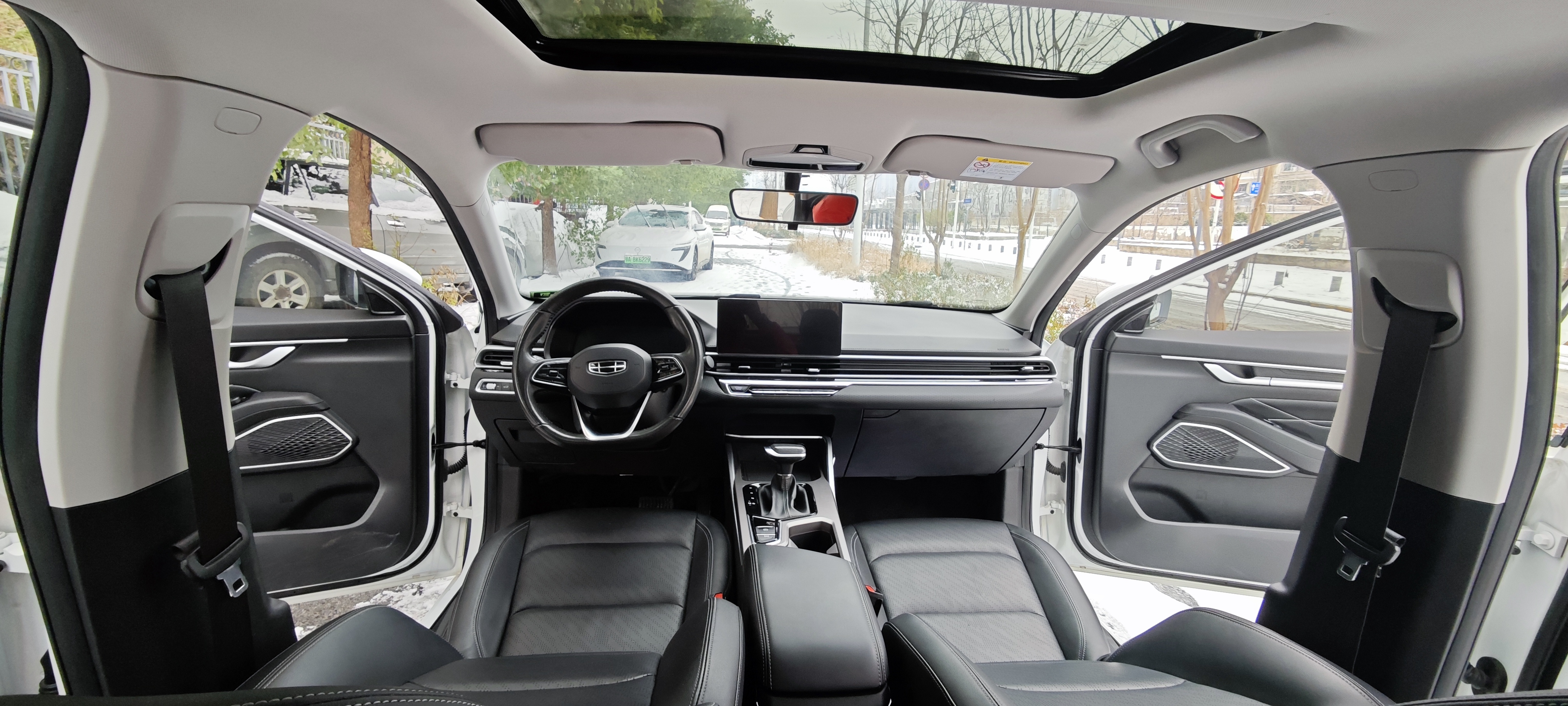 GEELY Emgrand 2022 #15 GEELY Emgrand 2022 car image #15