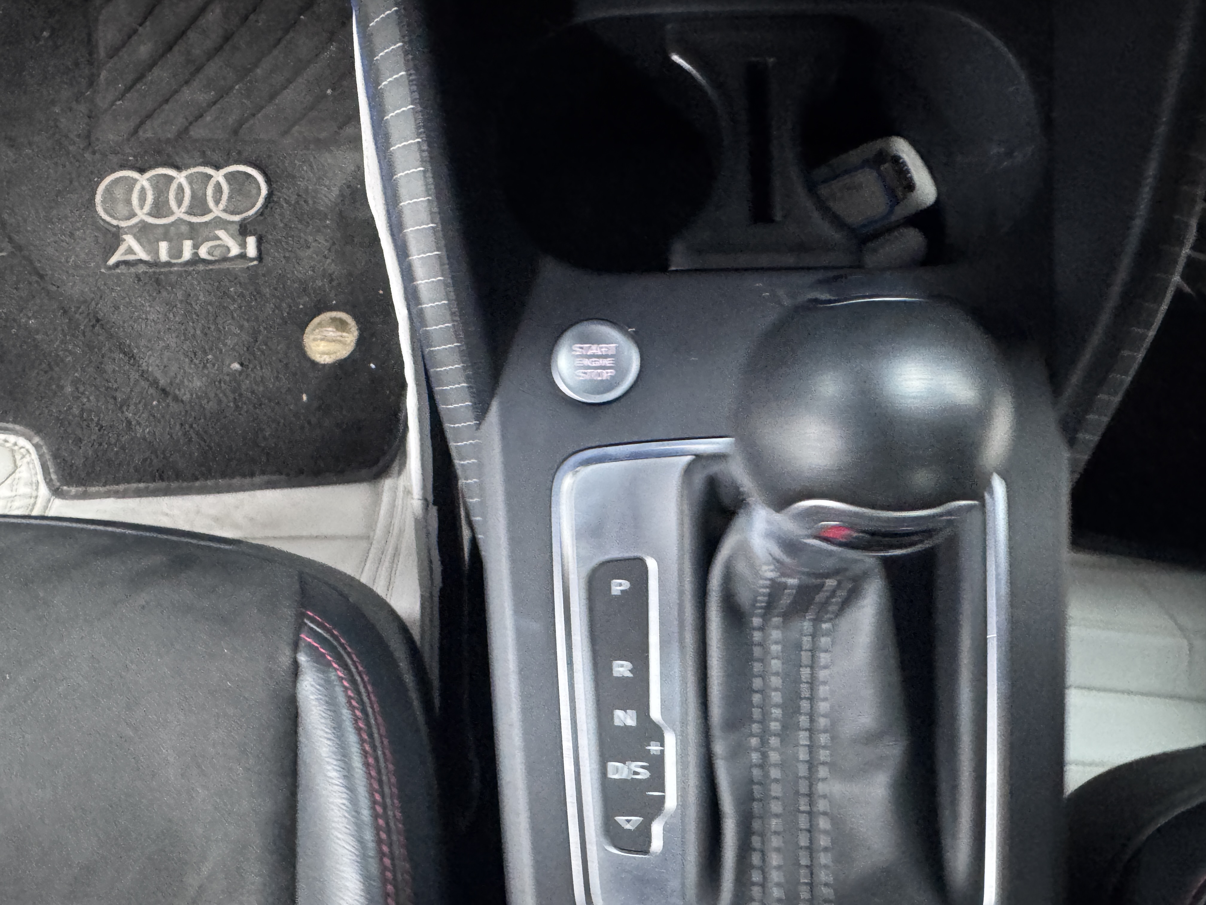 Audi Q2L 2021 imagem de carro #15