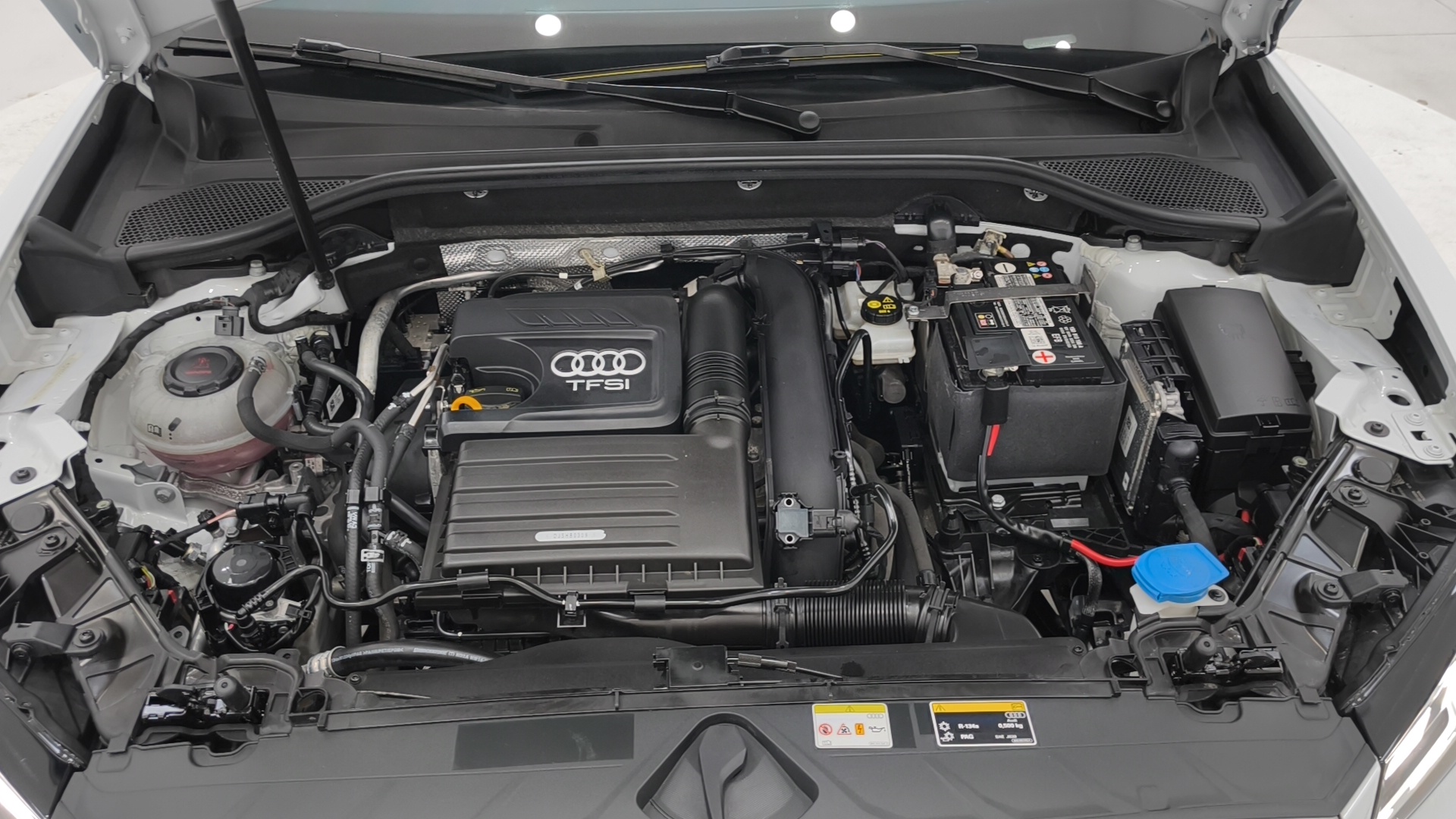 Audi Q2L 2022 car image #15