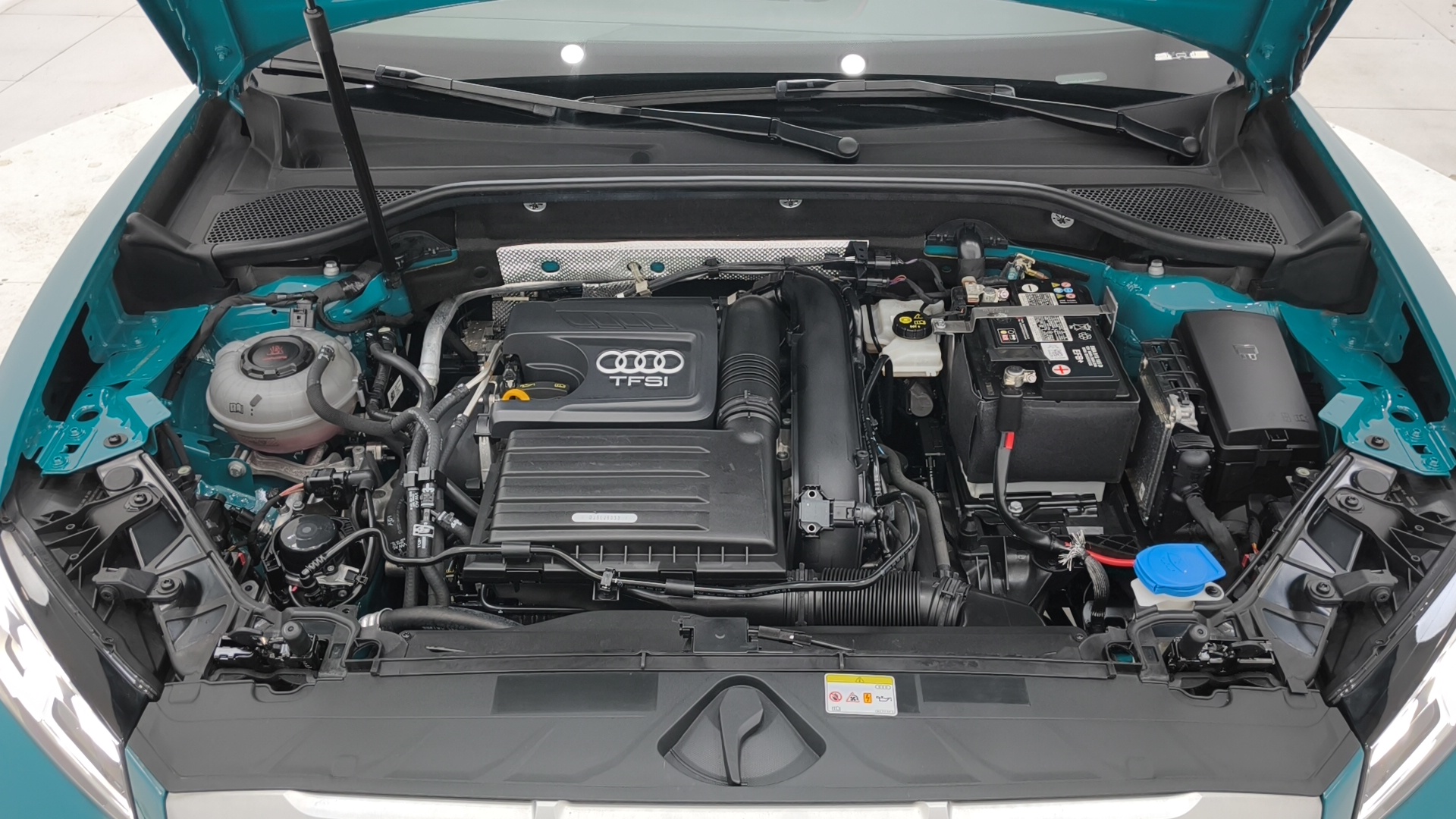 Q2L 2022 car image #15
