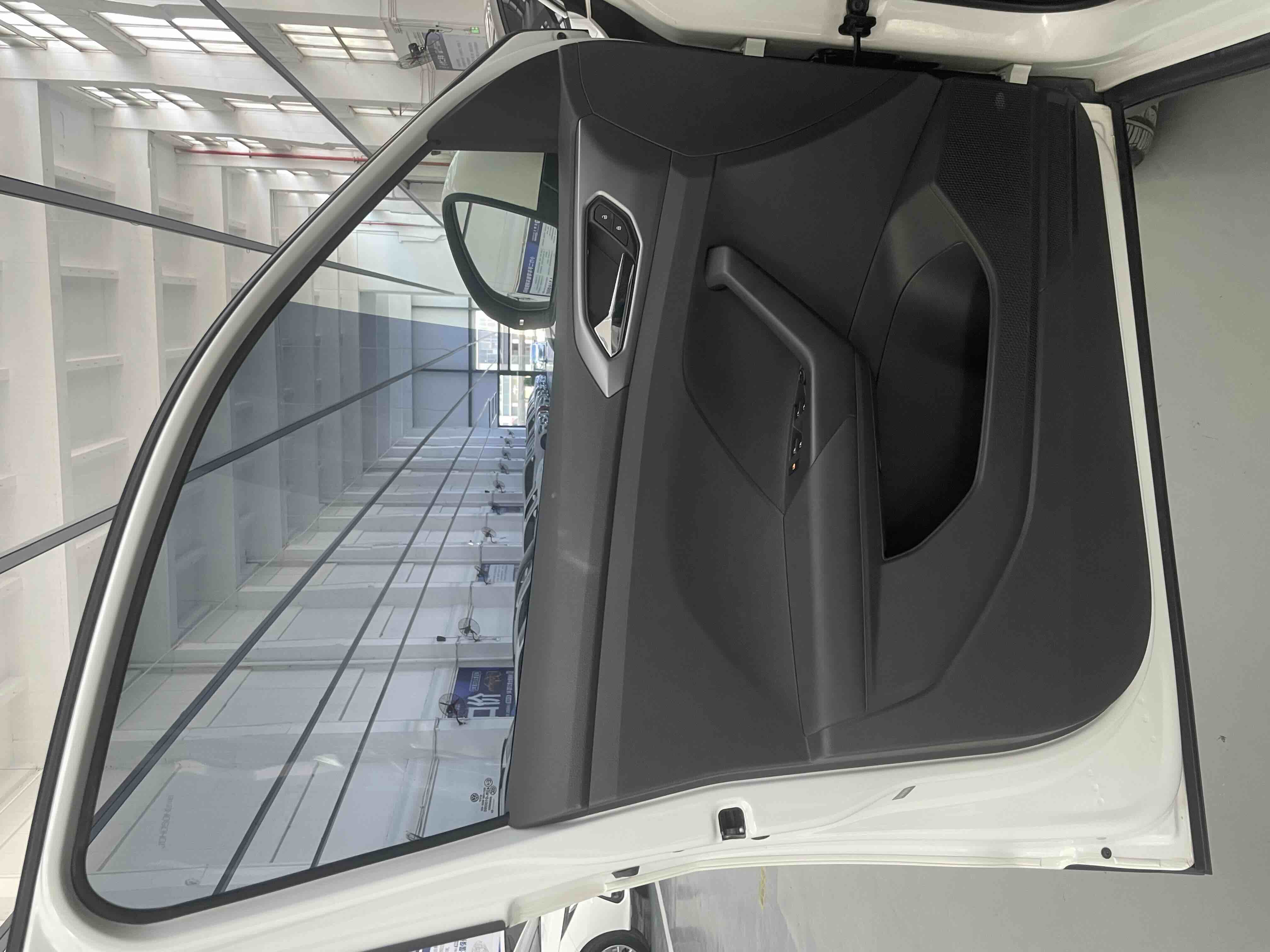 Volkswagen T-Cross 2022 #15 Volkswagen T-Cross 2022 car image #15