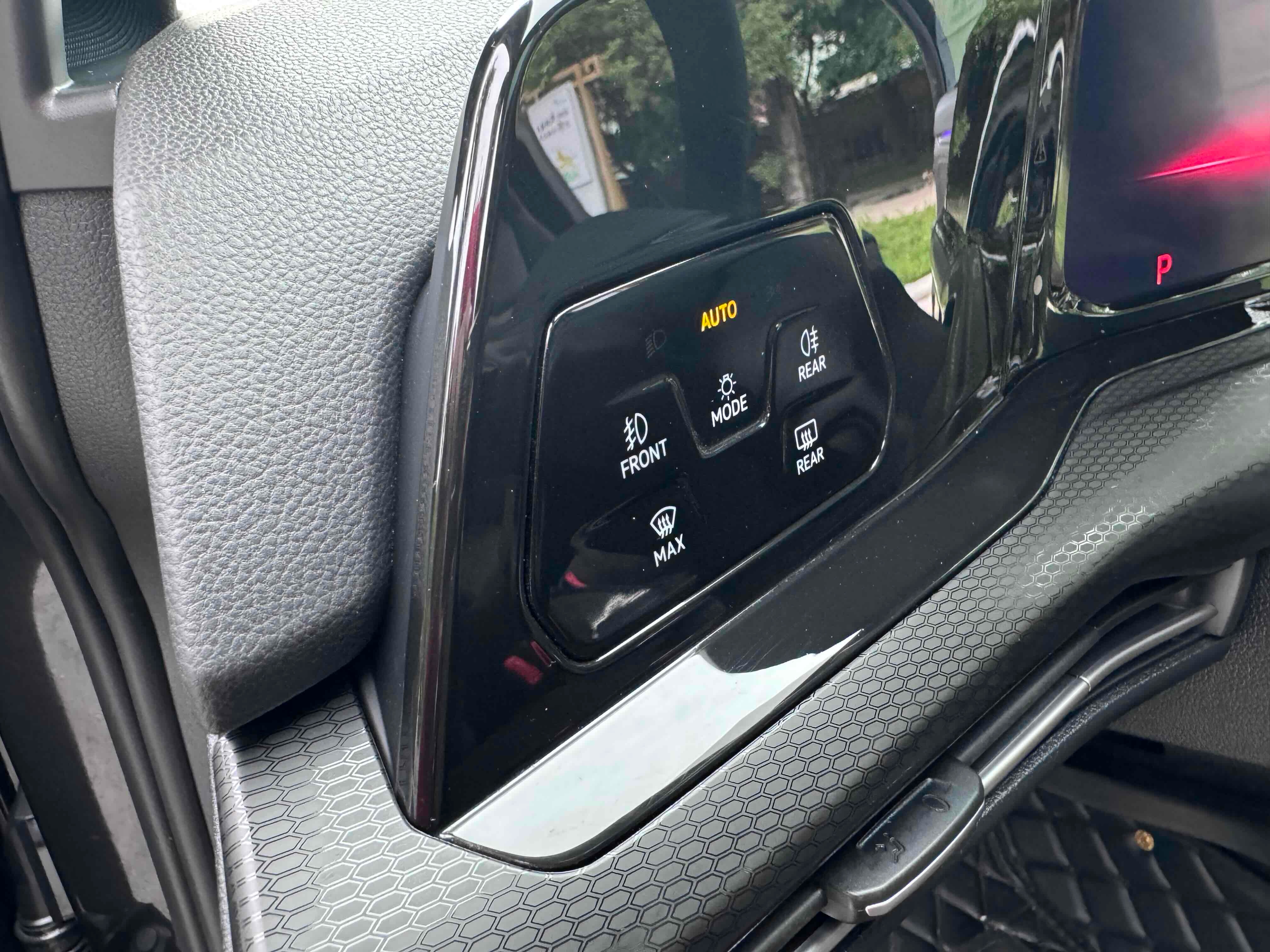 Volkswagen GolfGTI 2022 #15 Volkswagen GolfGTI 2022 car image #15