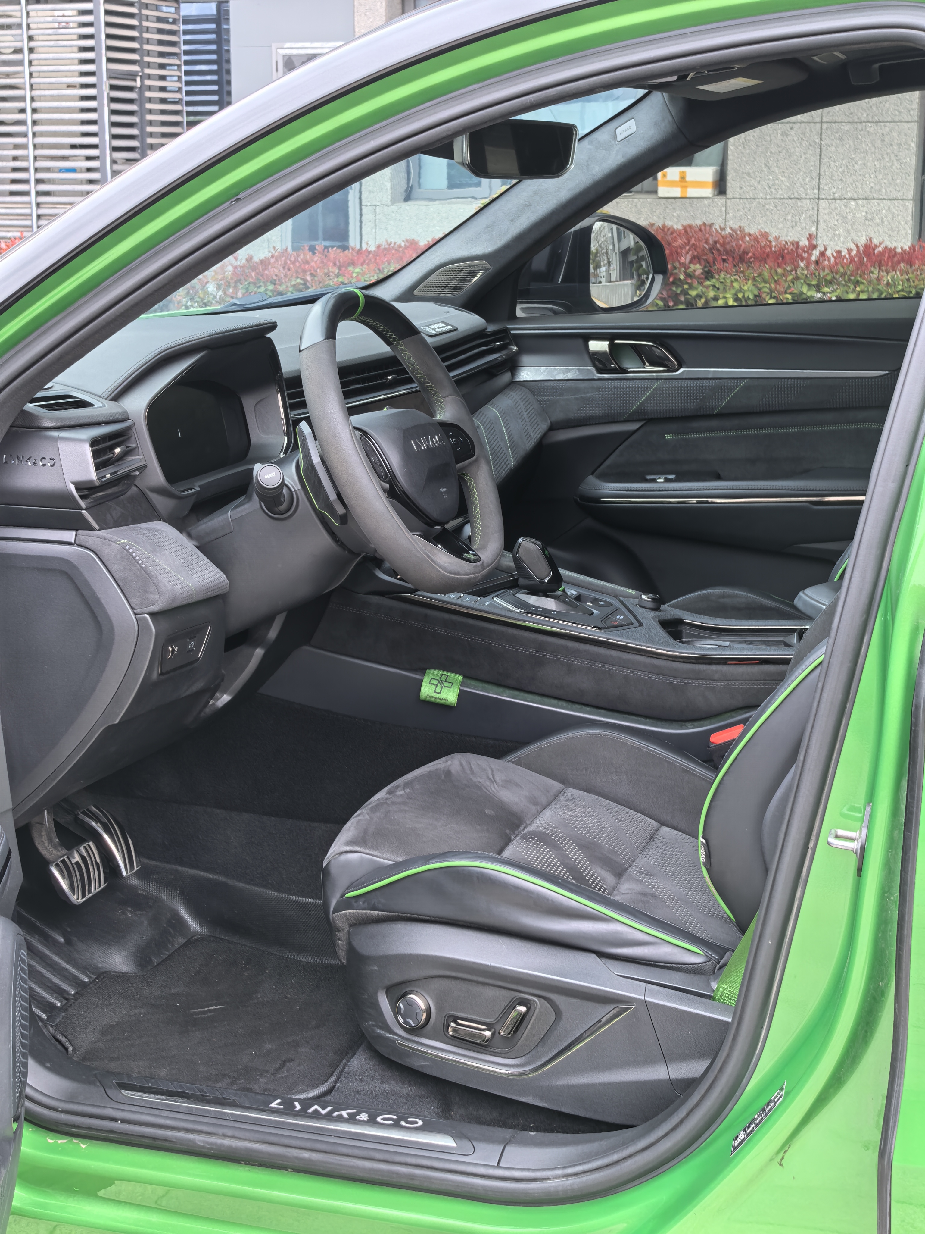 Lynk & Co 05 2022 car image #15