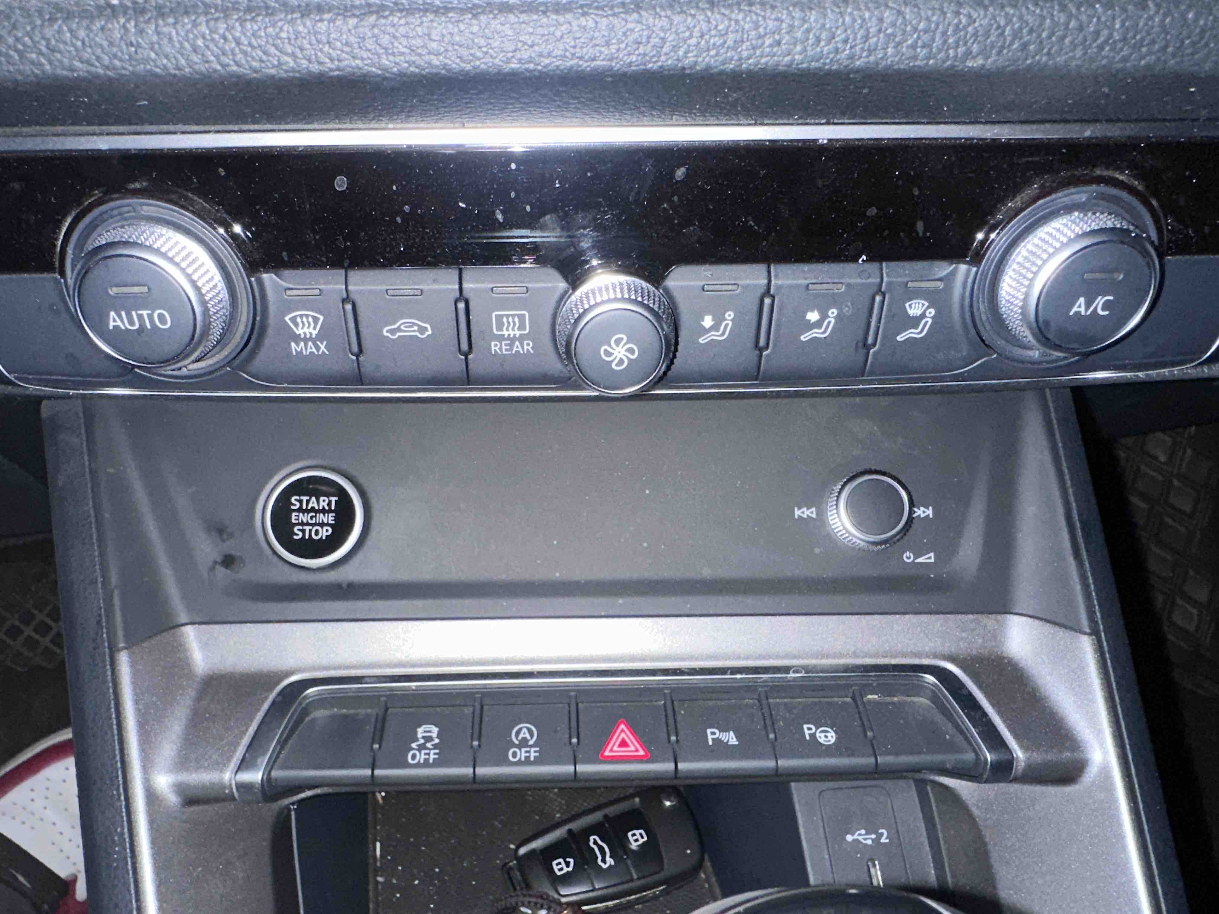 Audi Q3 2022 #15 Audi Q3 2022 car image #15