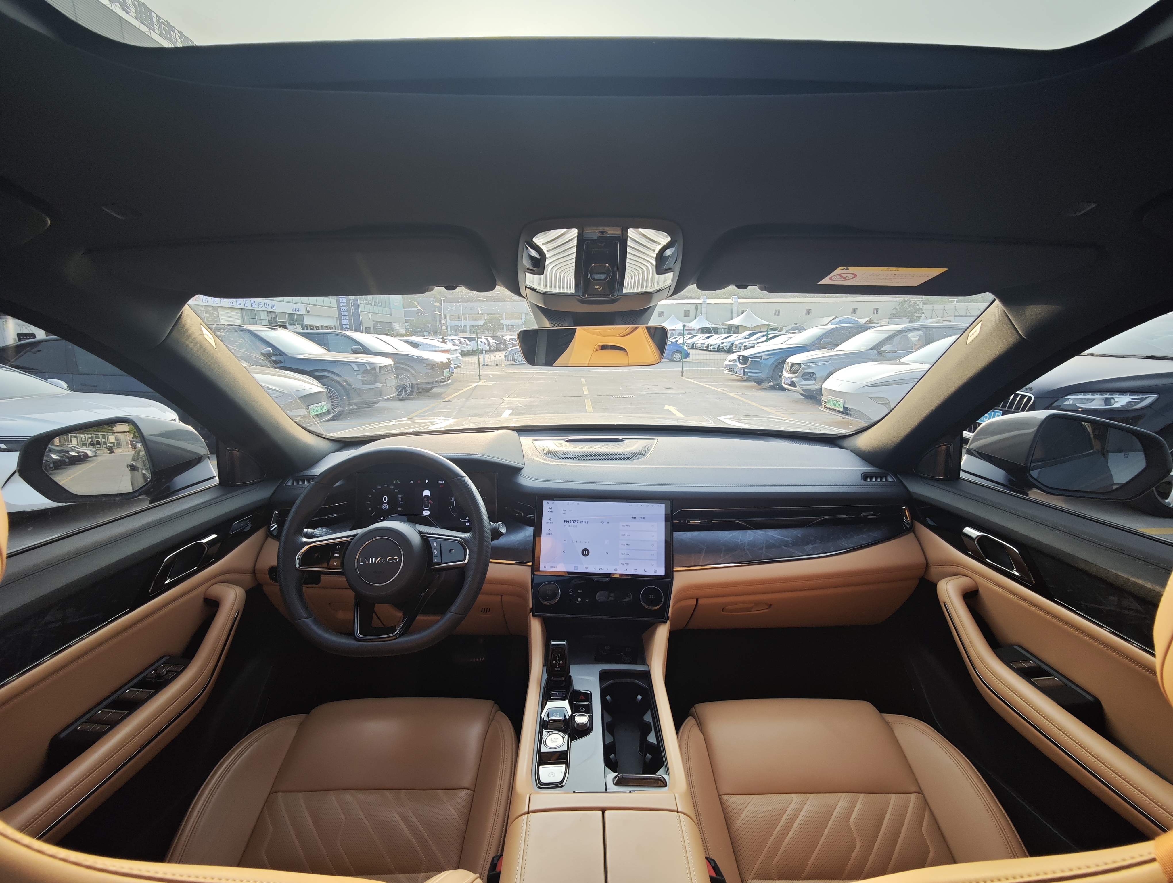 Lynk & Co 09 2022 car image #15