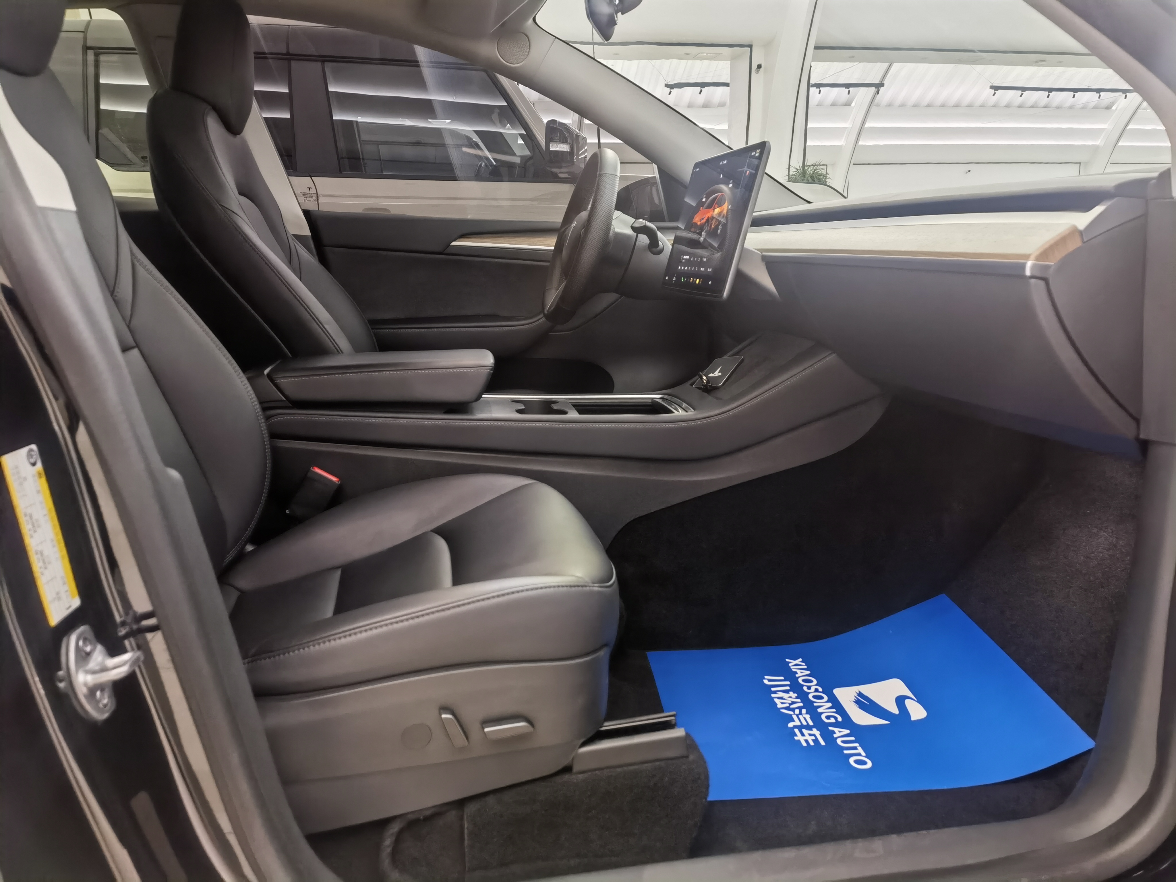 Tesla Model Y 2022 car image #15