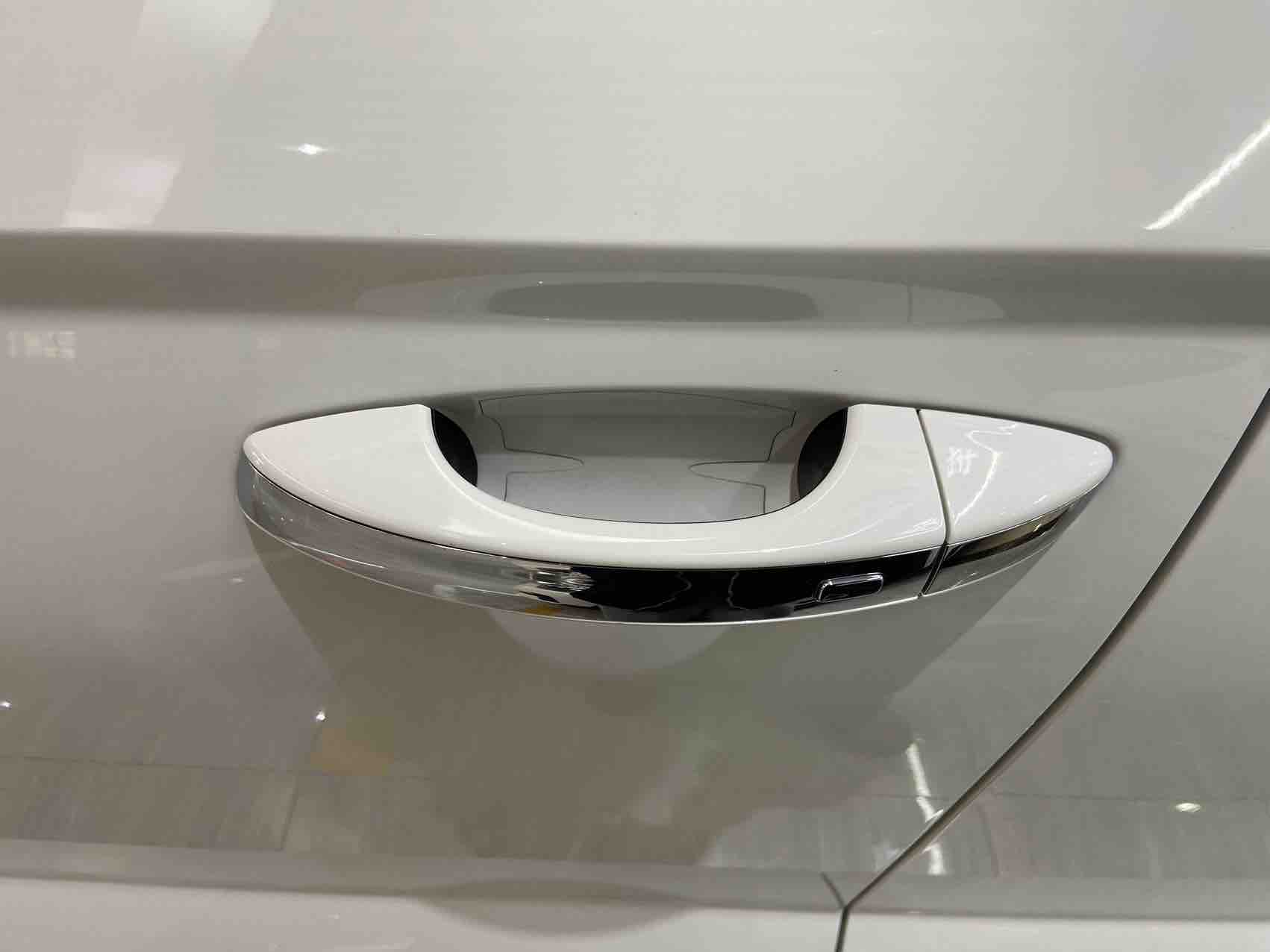 Skoda Karoq 2022 car image #15