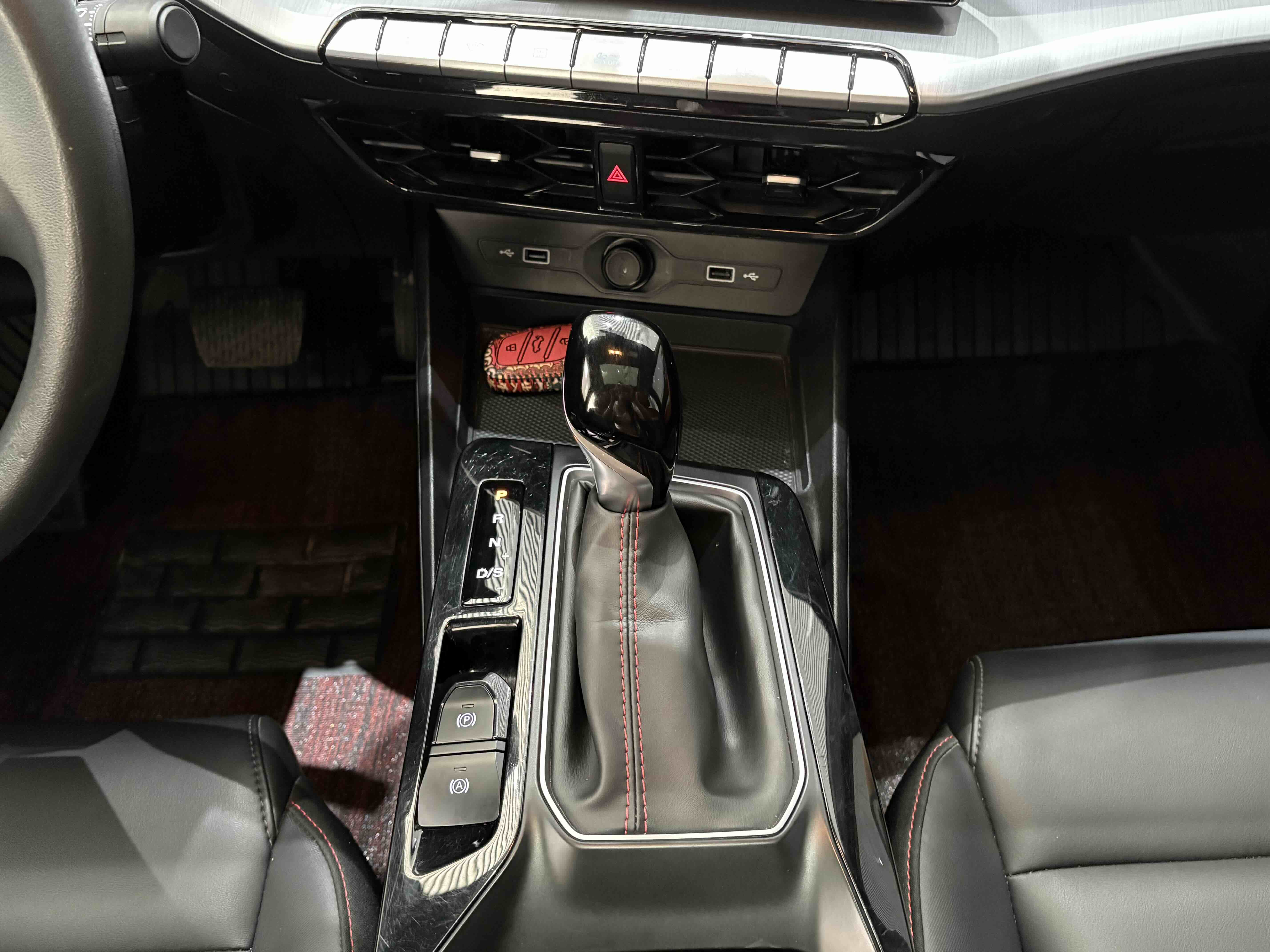 MG 5 2022 immagine di auto #15