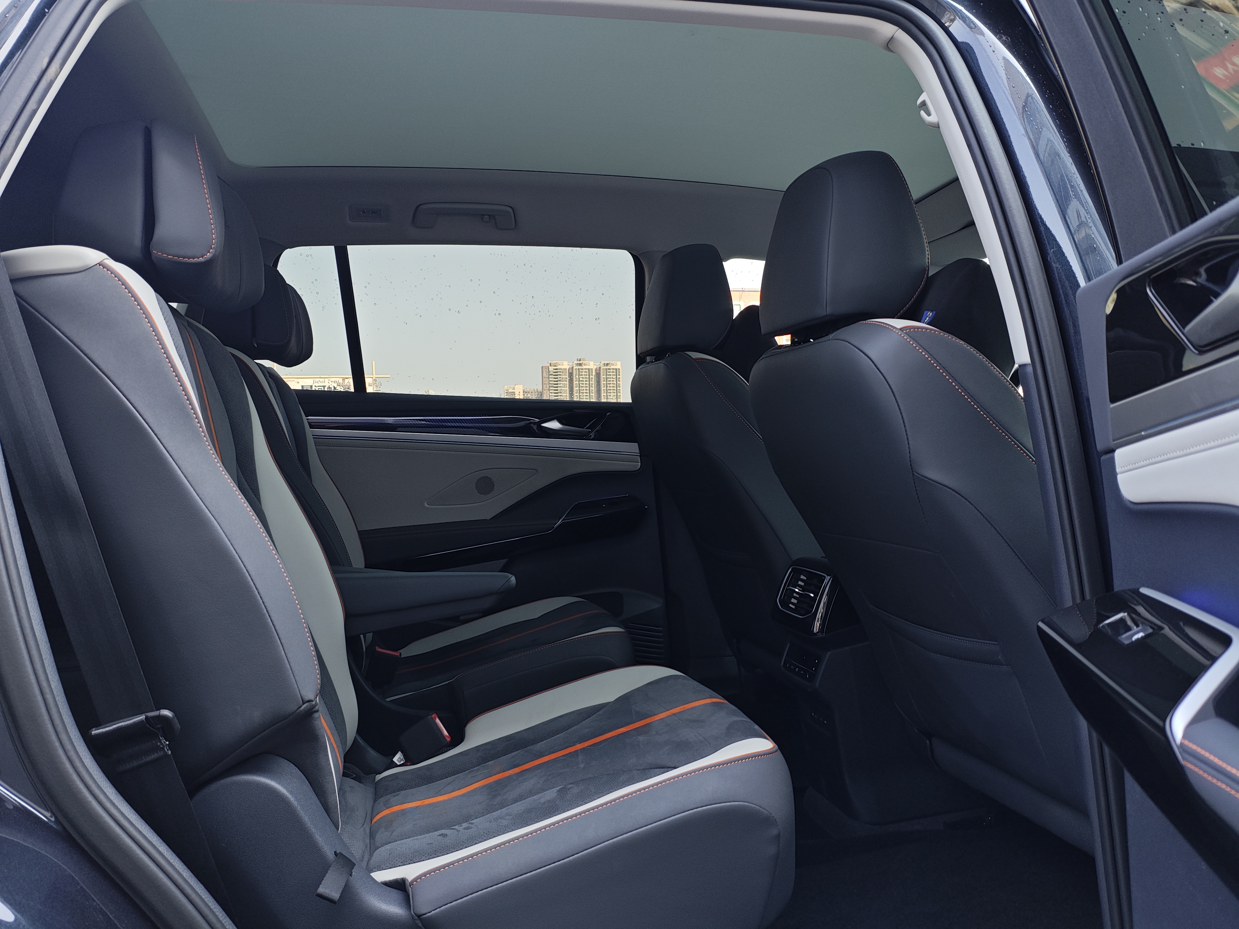 Volkswagen ID.6 Crozz 2022 #15 Volkswagen ID.6 Crozz 2022 immagine di auto #15