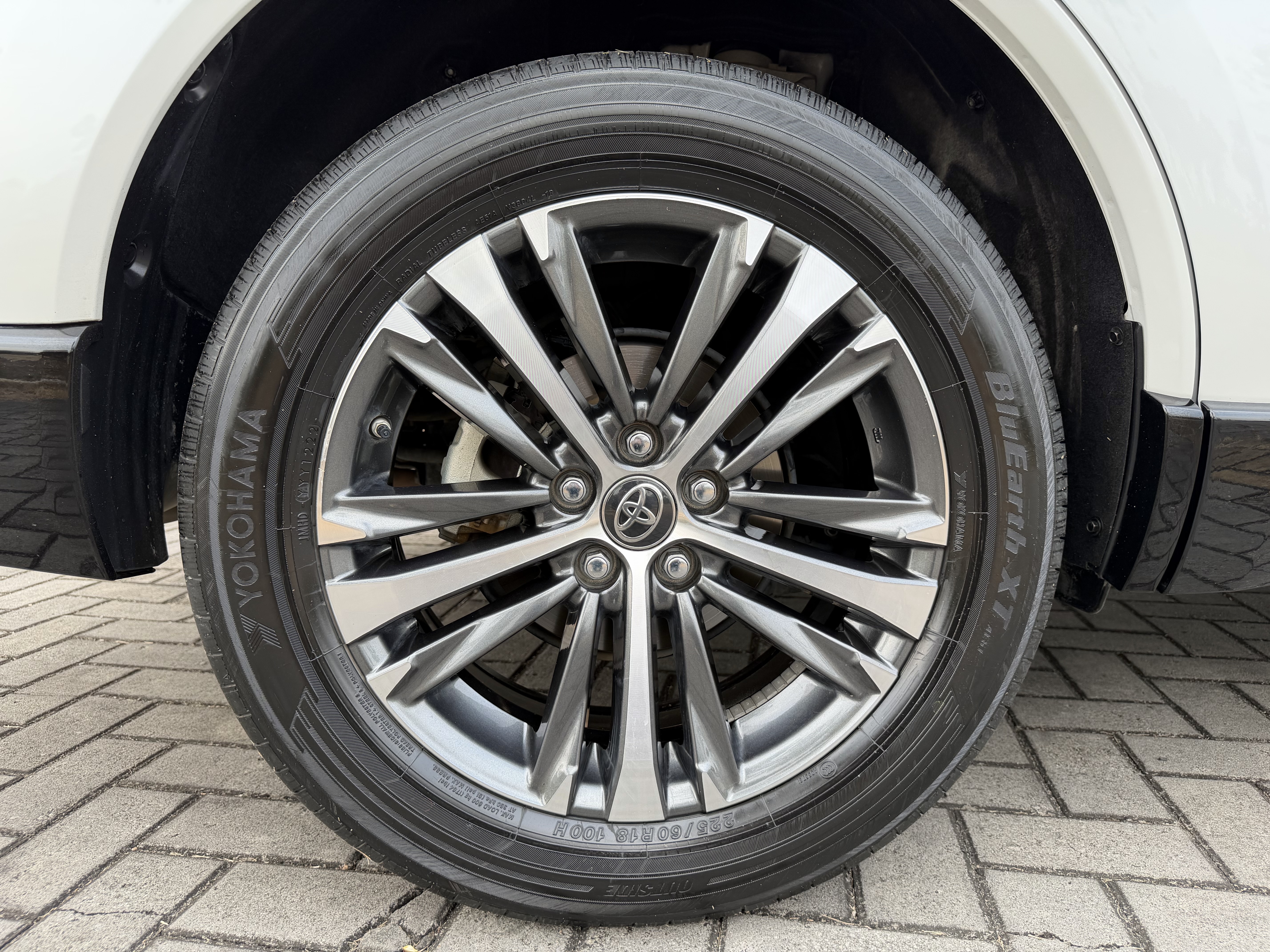 Toyota Venza 2023 immagine di auto #15