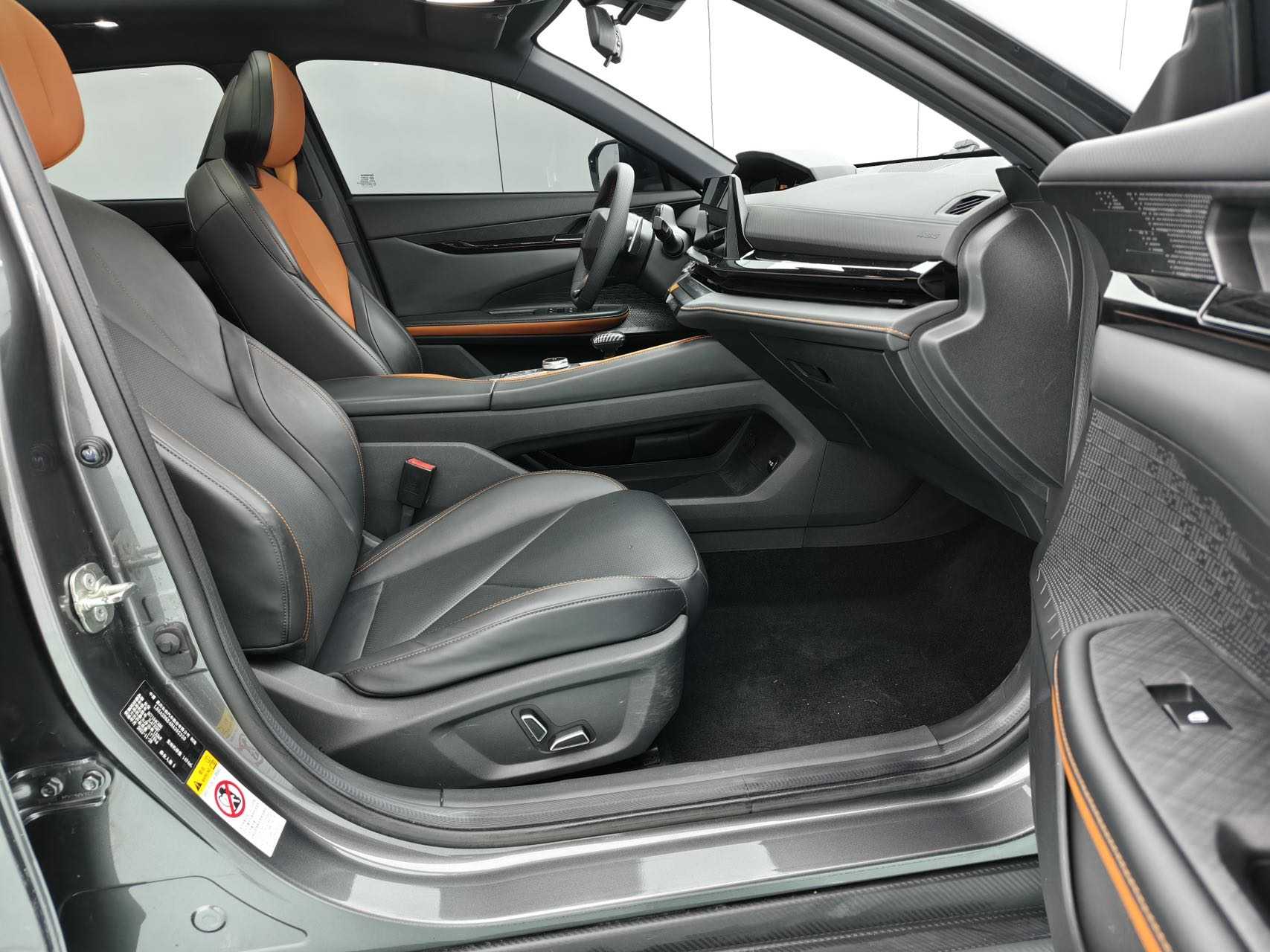 Changan UNI-V 2022 #15 Changan UNI-V 2022 car image #15
