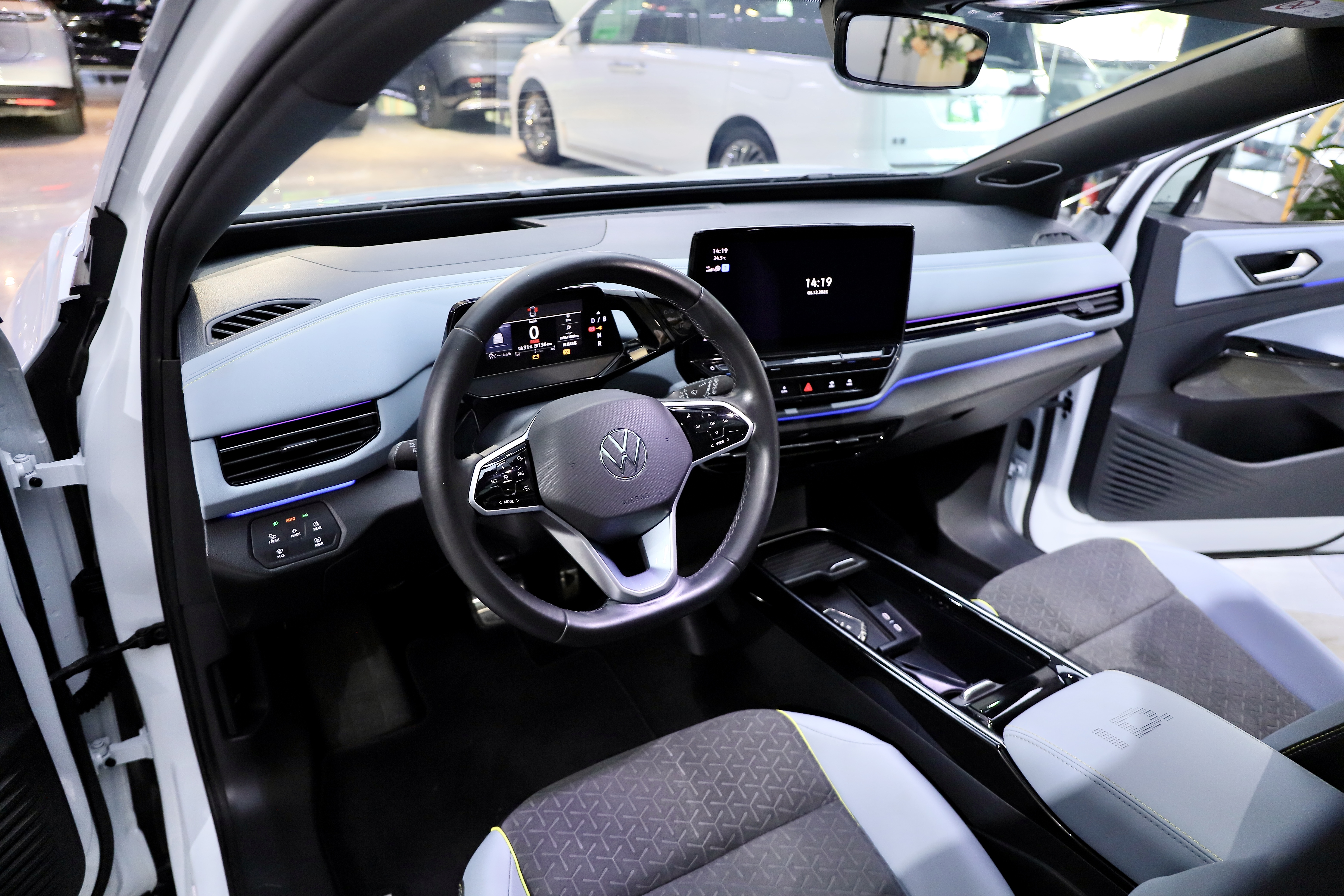 Volkswagen ID.4 X 2022 immagine di auto #15