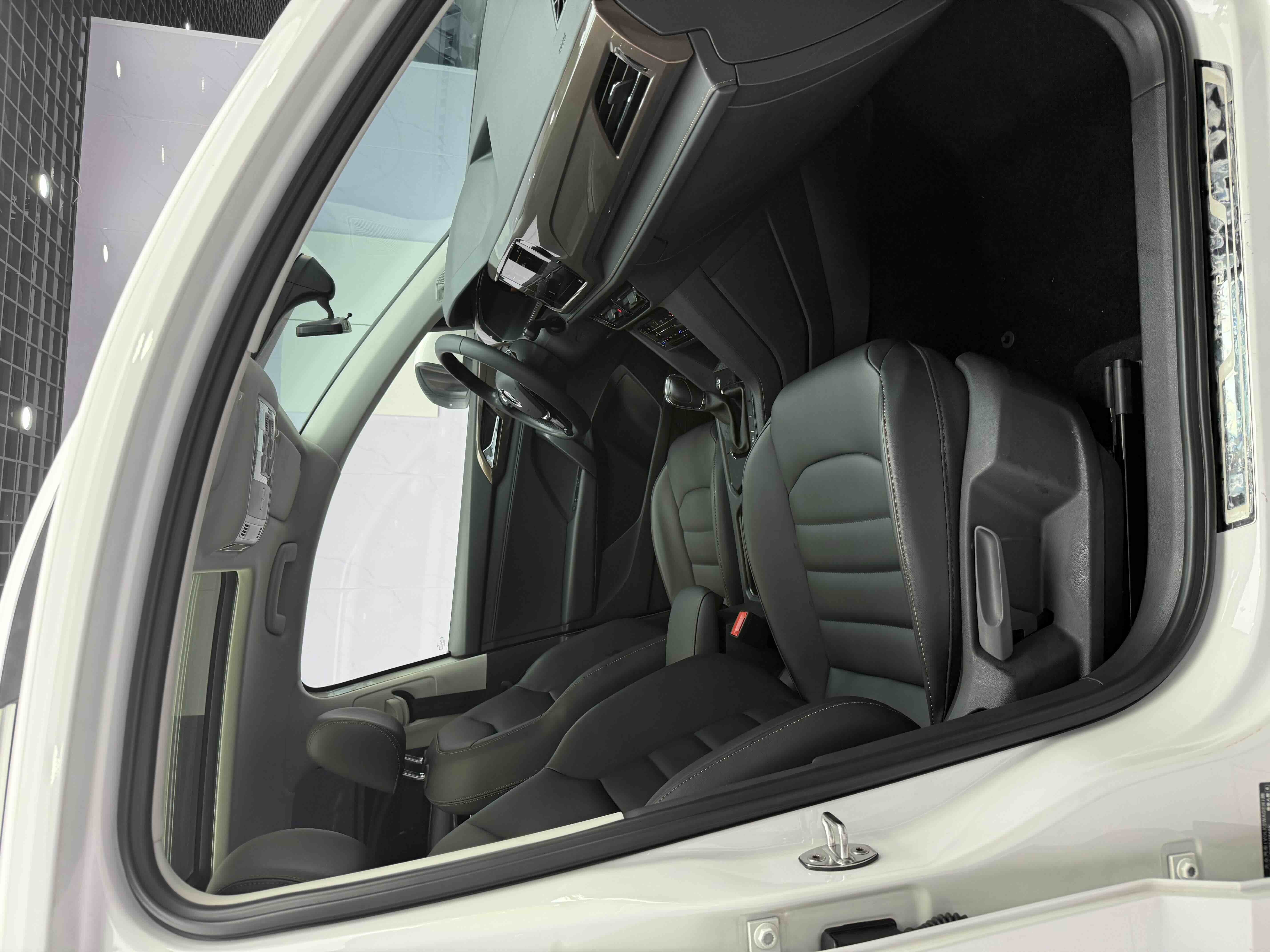 Volkswagen Tharu 2023 #15 Volkswagen Tharu 2023 car image #15