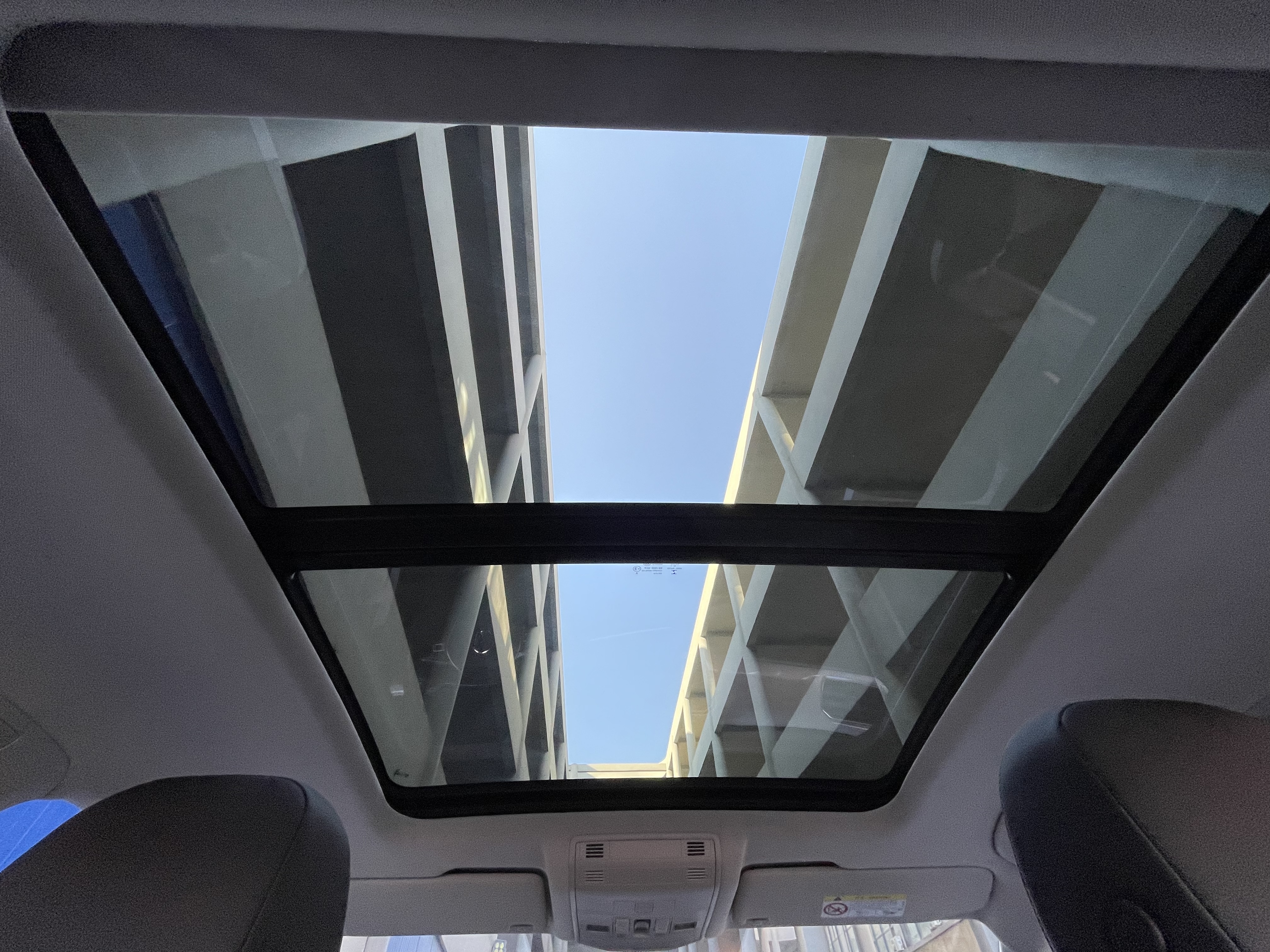 Volkswagen T-Roc 2022 car image #15