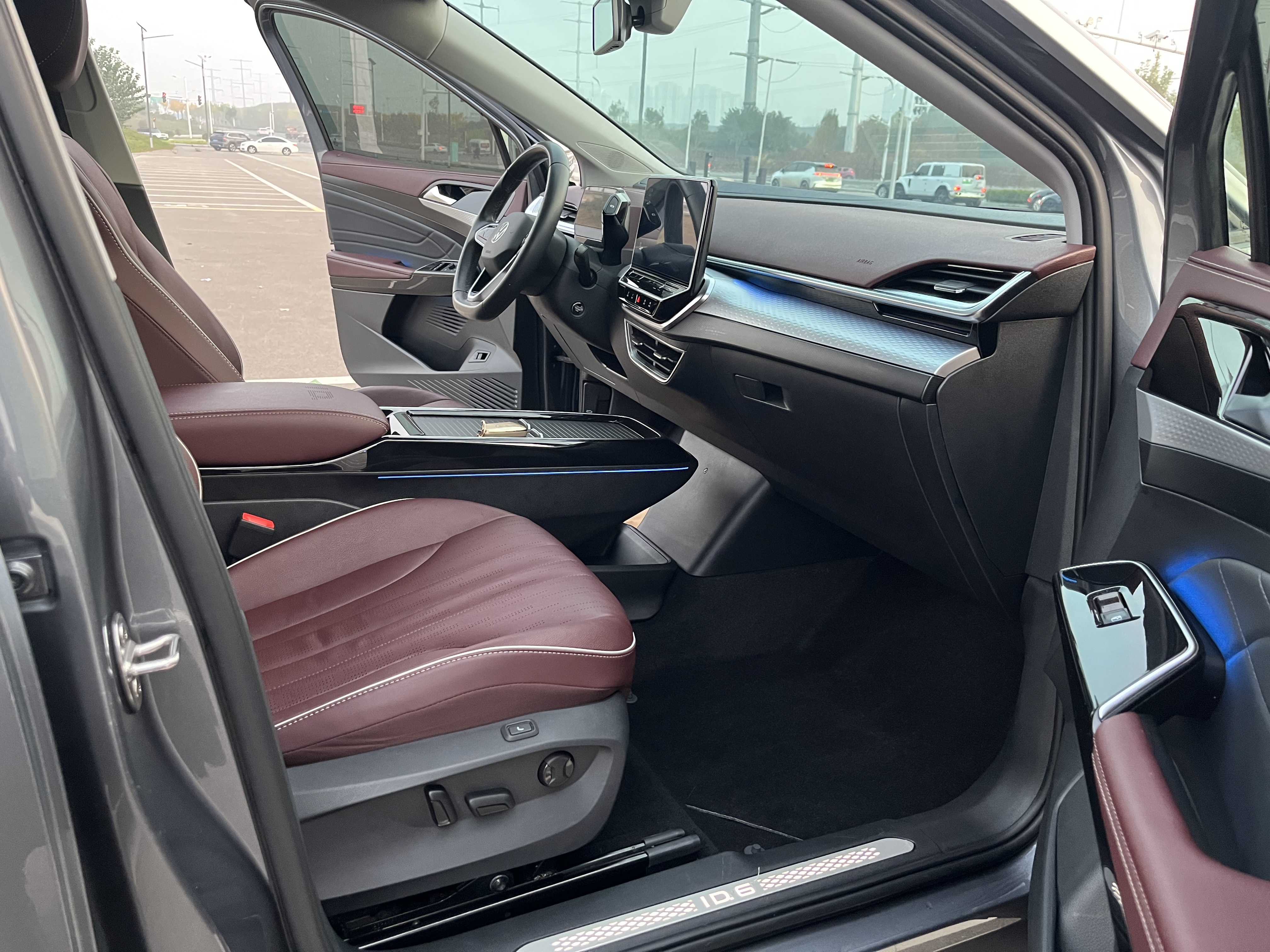 Volkswagen ID.6 X 2023 car image #15