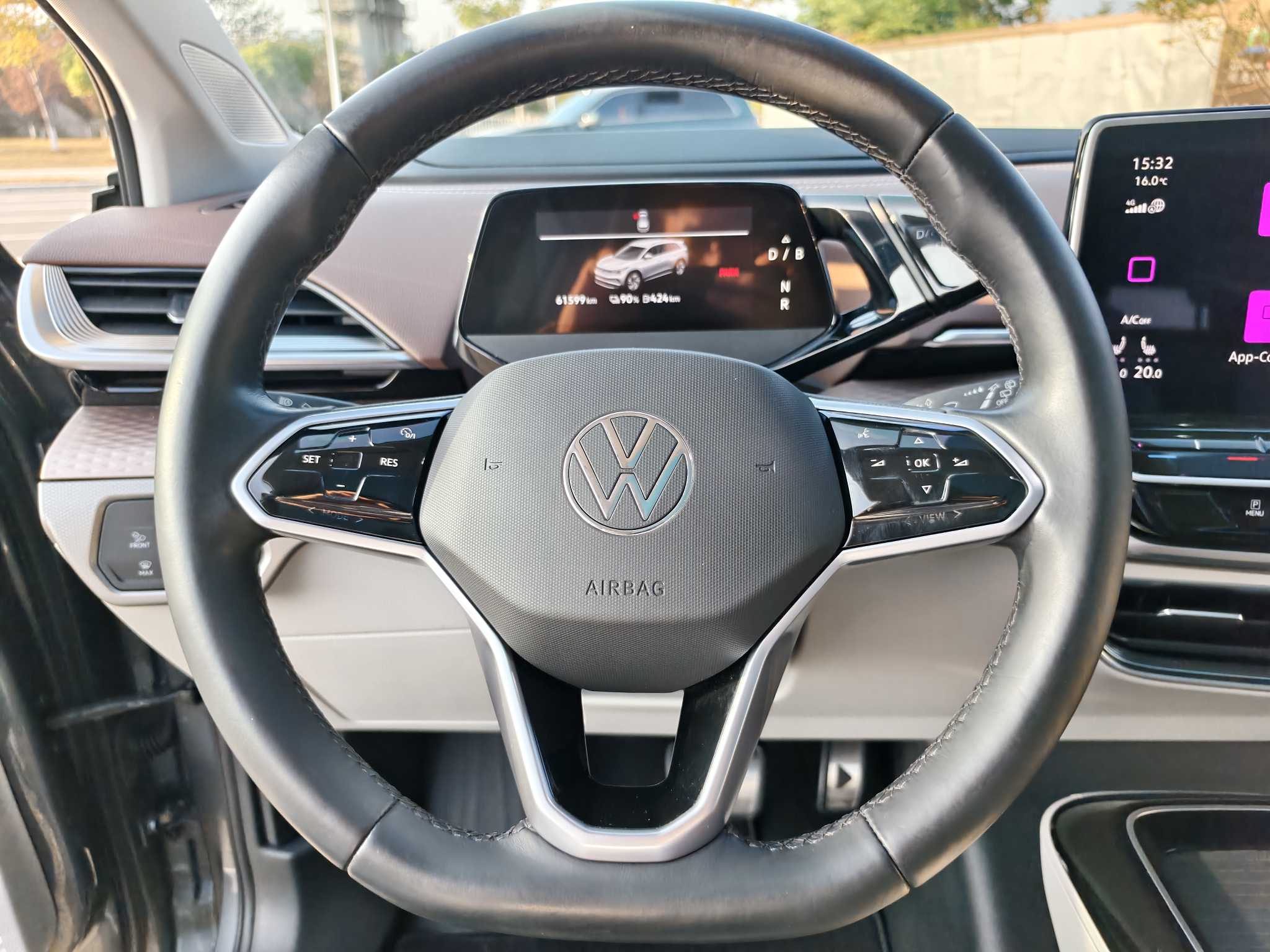 Volkswagen ID.6 X 2022 car image #15