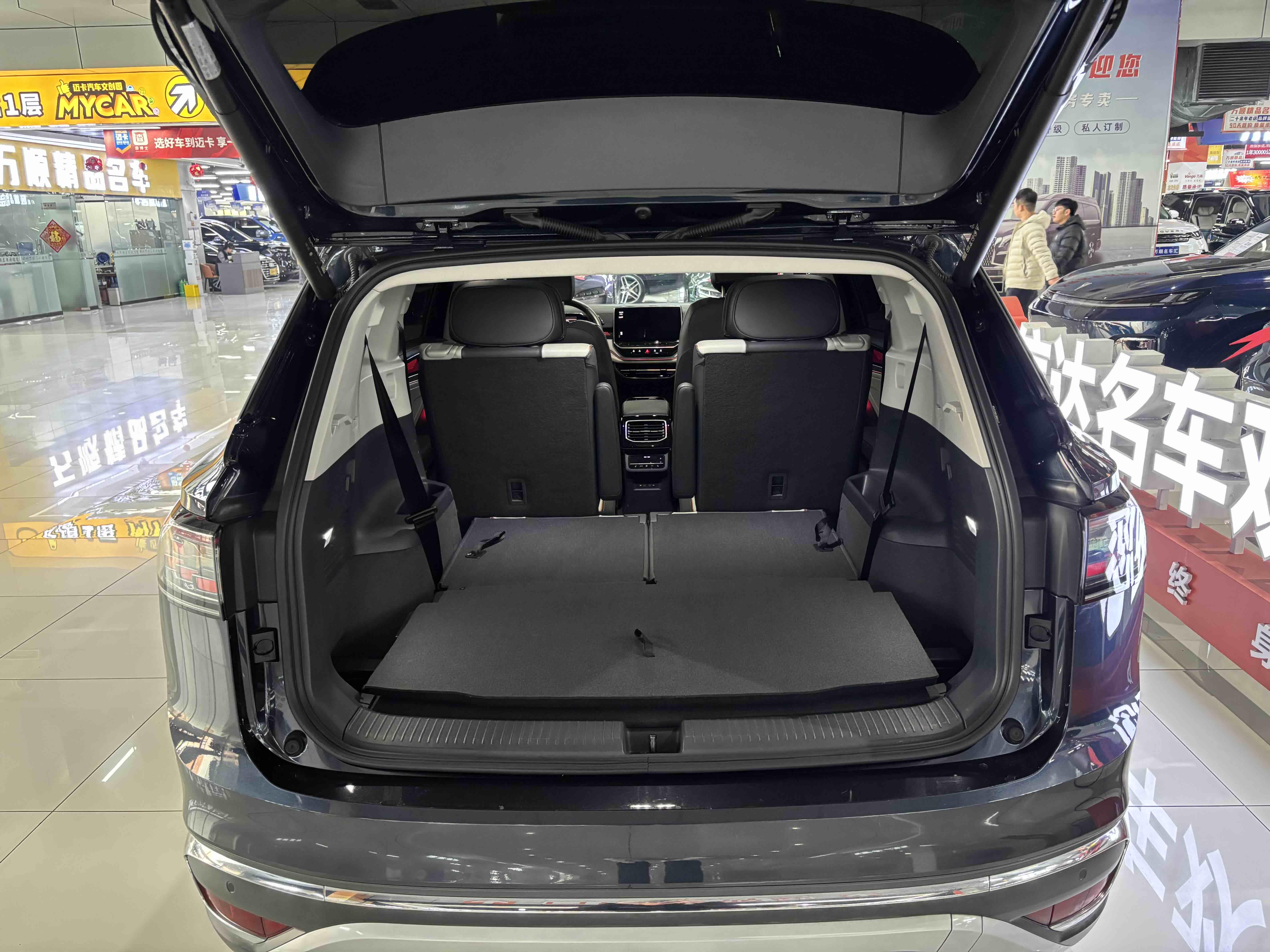 Volkswagen ID.6 Crozz 2022 immagine di auto #15