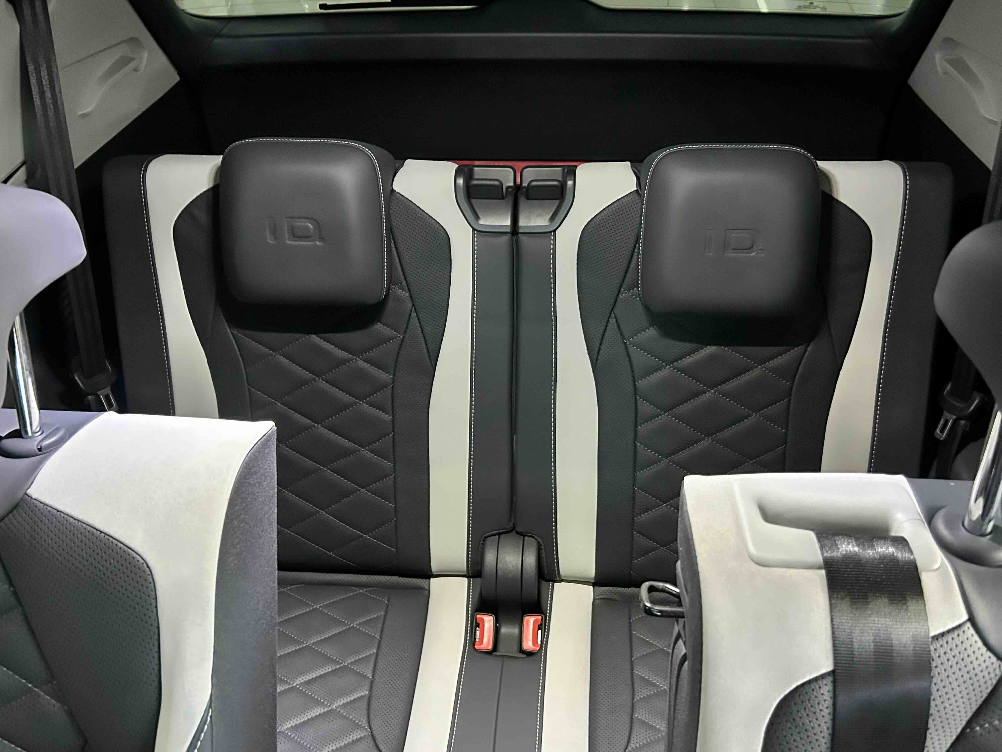 Volkswagen ID.6 Crozz 2023 #15 Volkswagen ID.6 Crozz 2023 immagine di auto #15