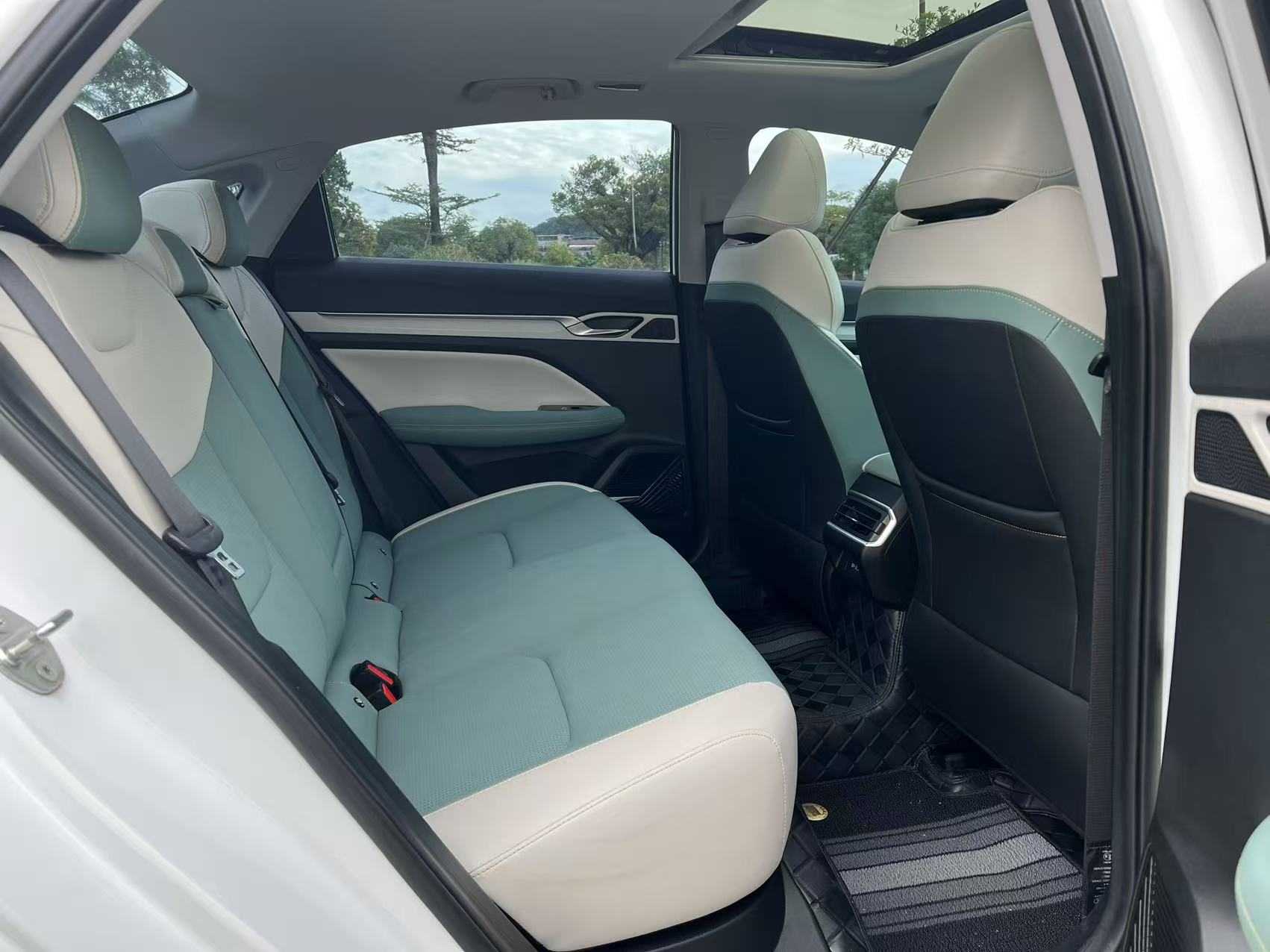 GEELY Emgrand L 2023 car image #15