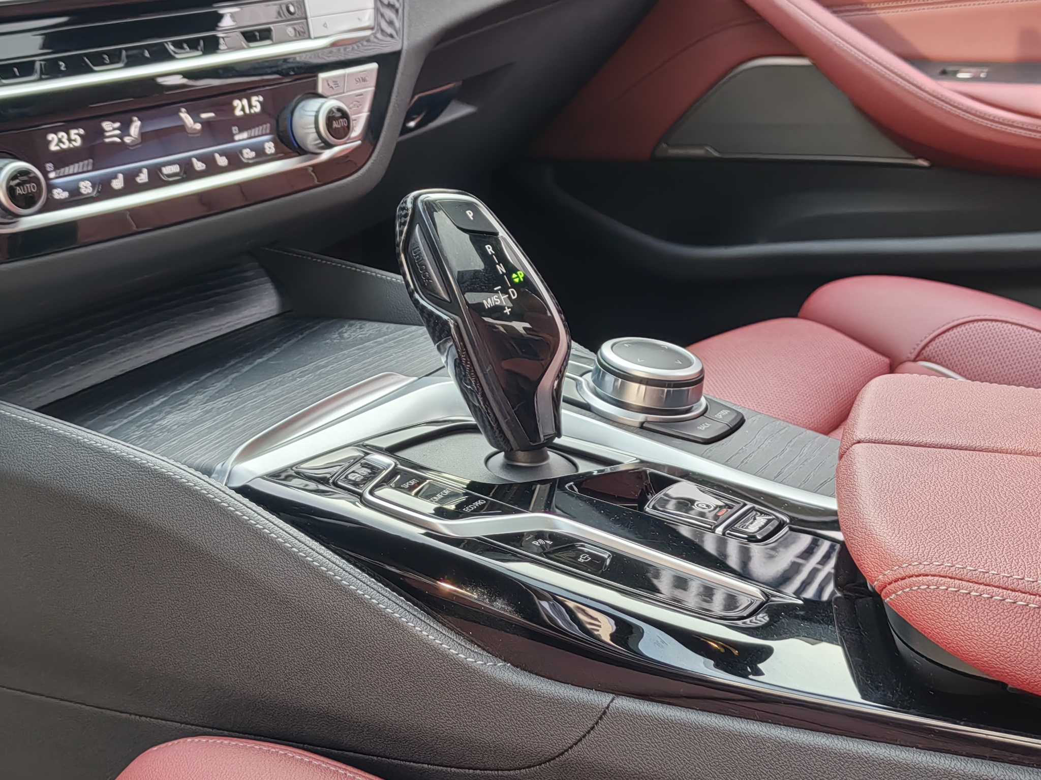 BMW 5 Series 2022 #15 BMW 5 Series 2022 car image #15