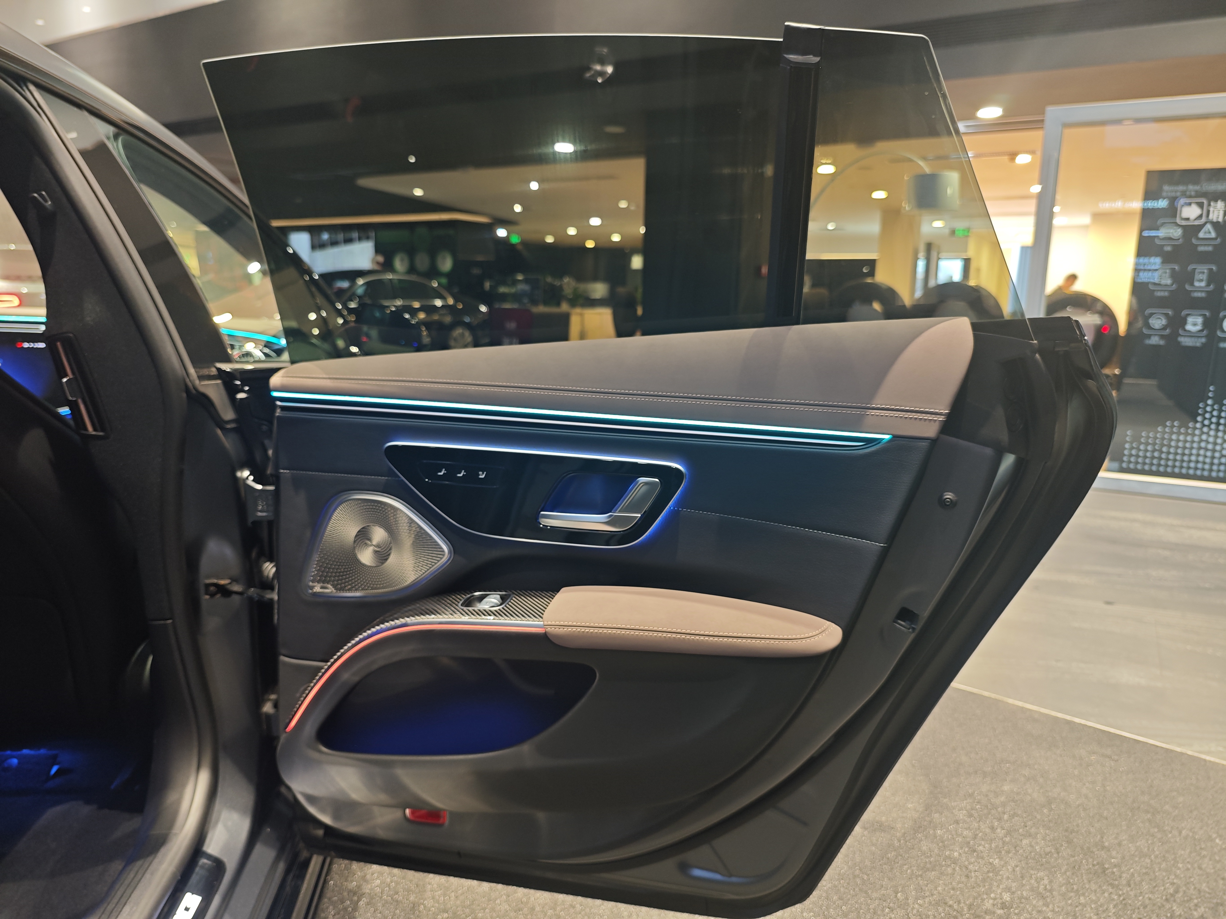 Mercedes-Benz EQS AMG 2023 imagen de coche #15