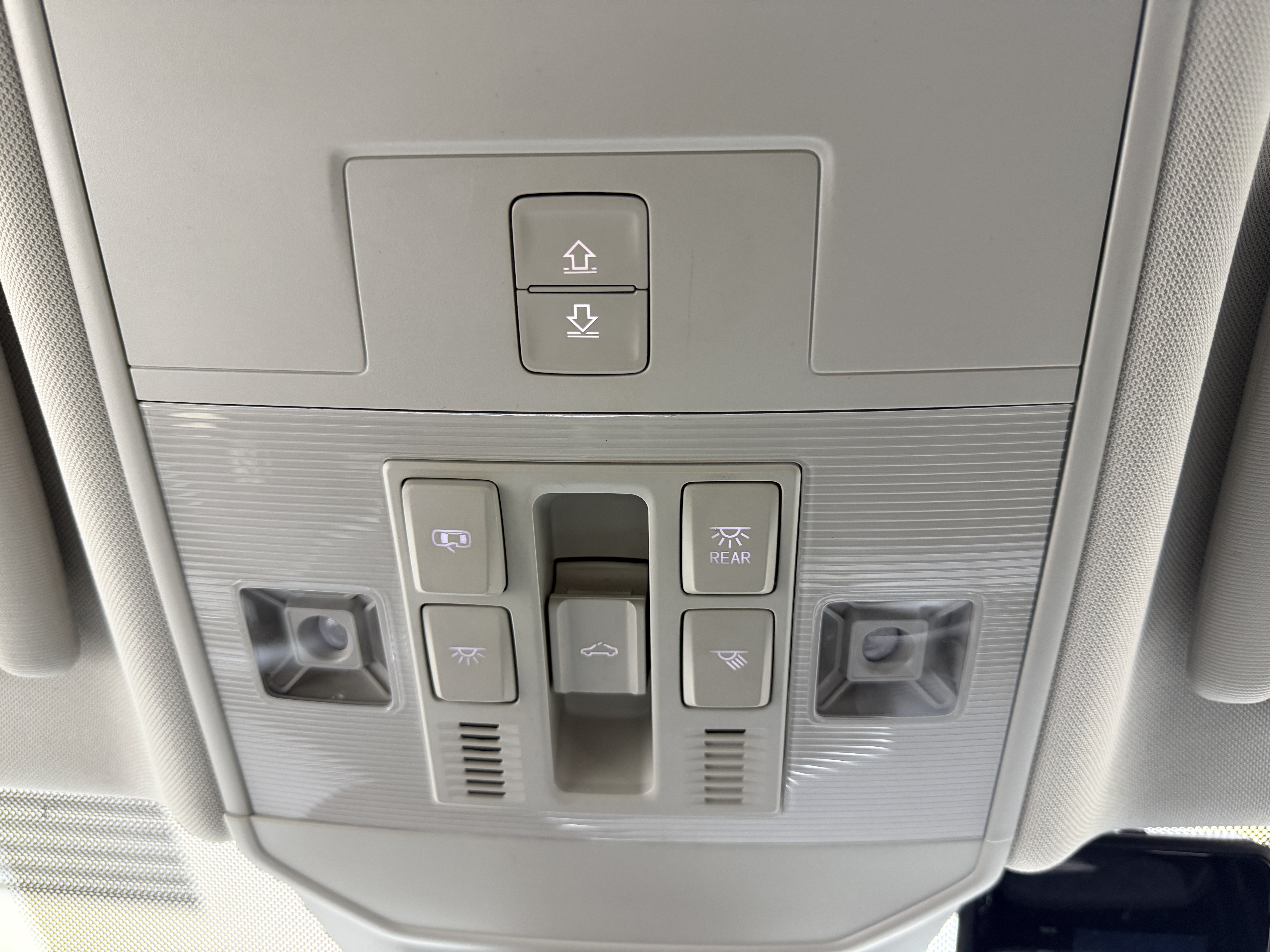 Volkswagen Sagitar 2022 car image #15