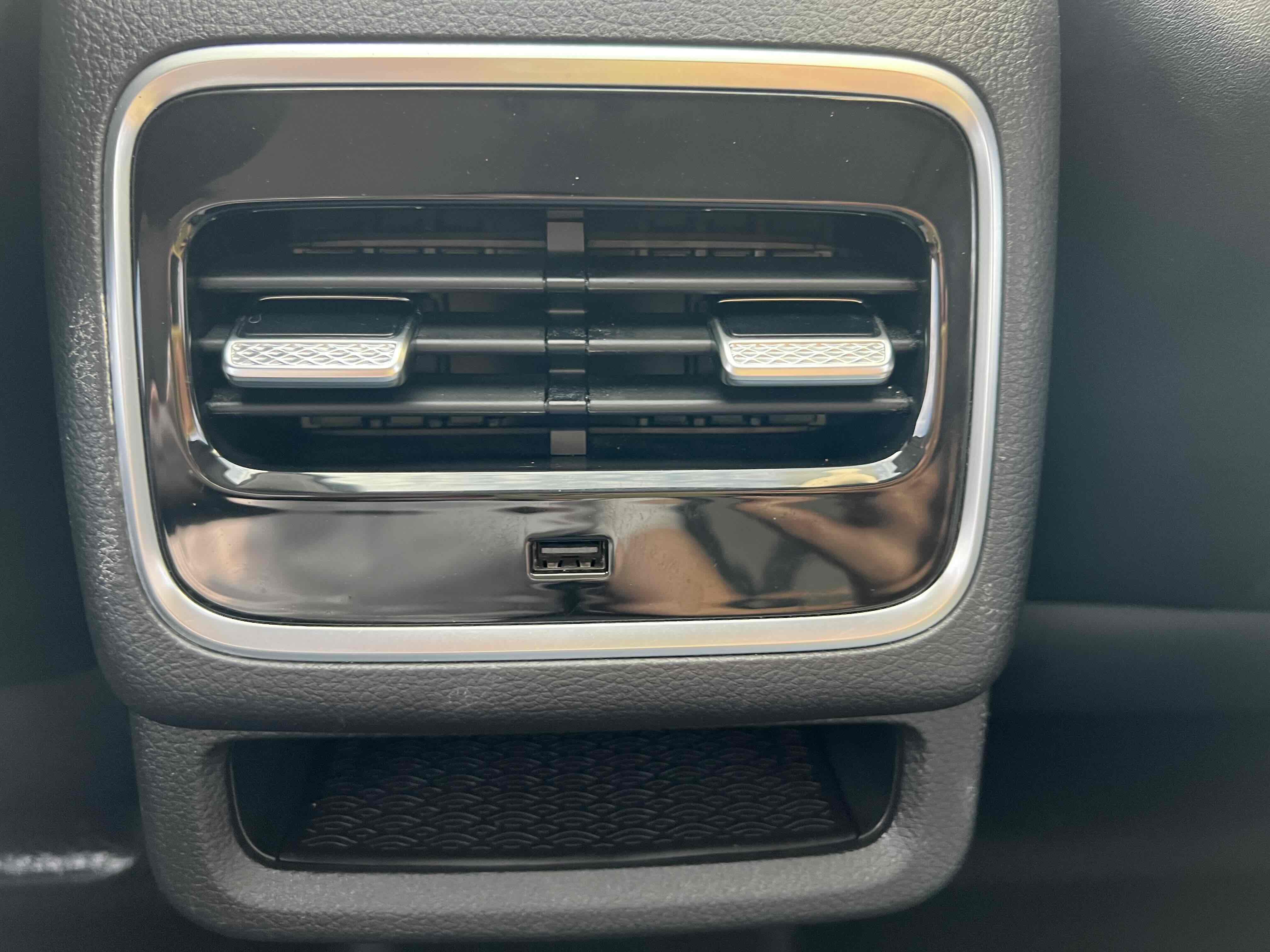 Chery Omoda 2022 car image #15