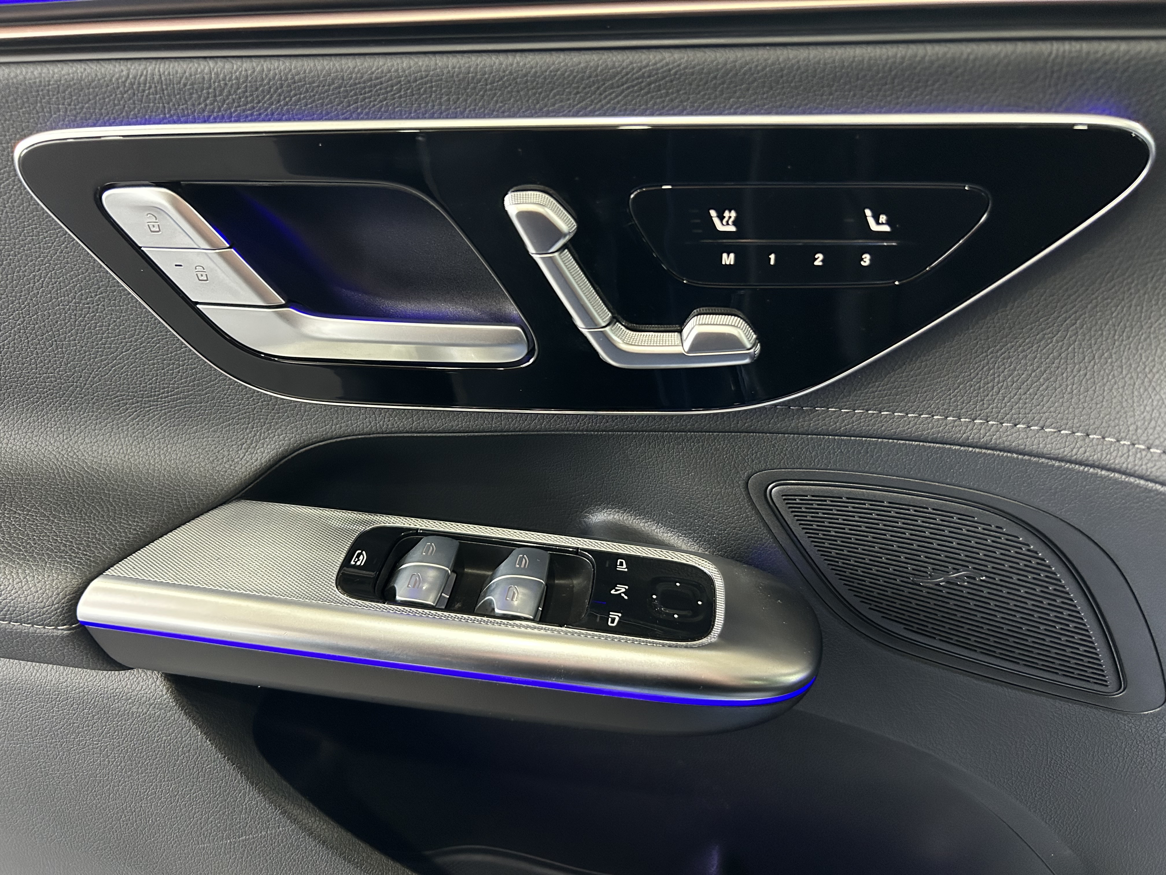 Mercedes-Benz EQE Class 2024 #15 Mercedes-Benz EQE Class 2024 car image #15