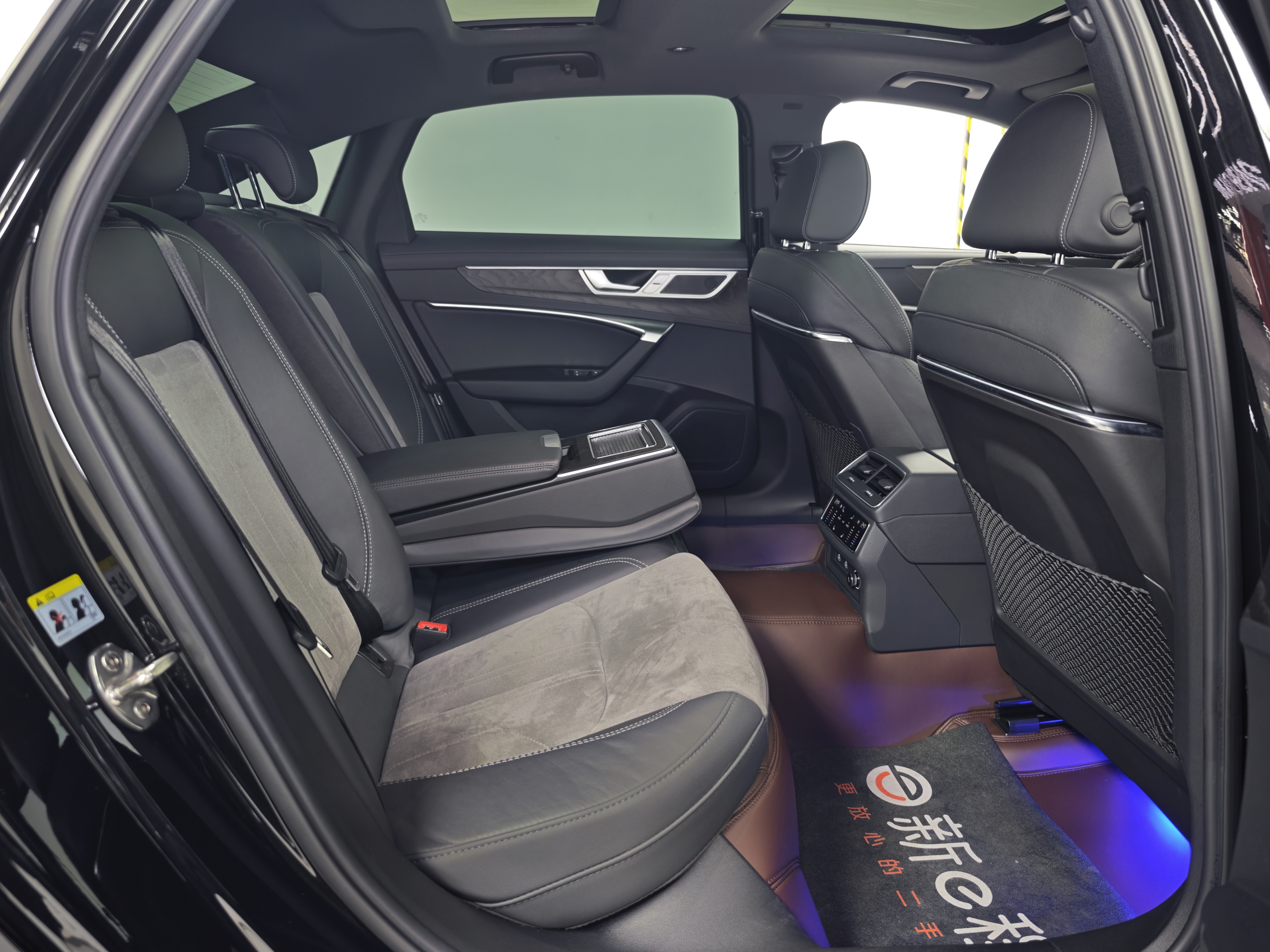 Audi A6L 2023 car image #15