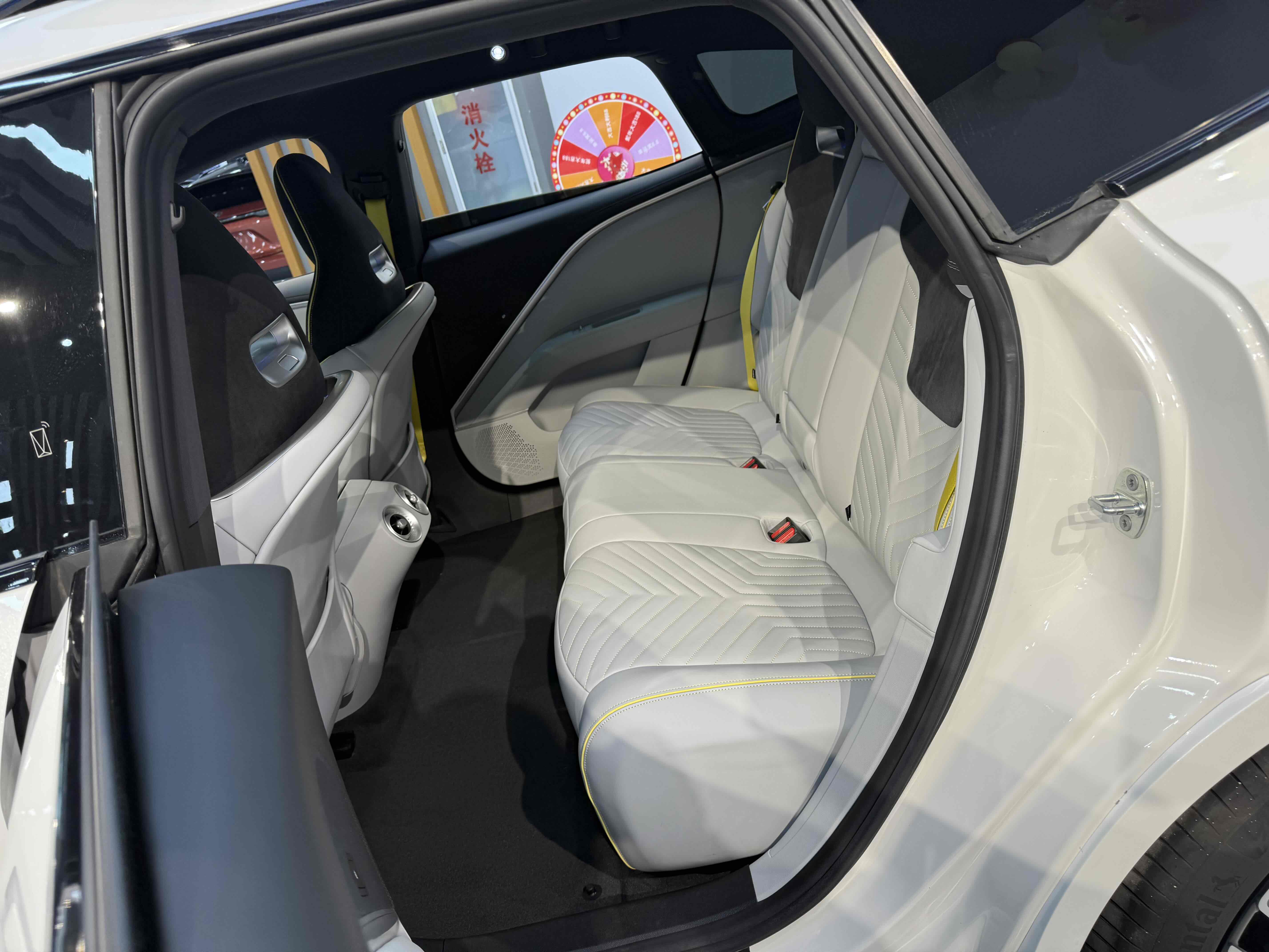 阿维塔 阿维塔11 2023 汽车图片 #15