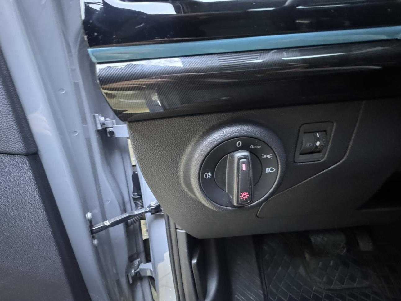 VS5 2023 car image #15