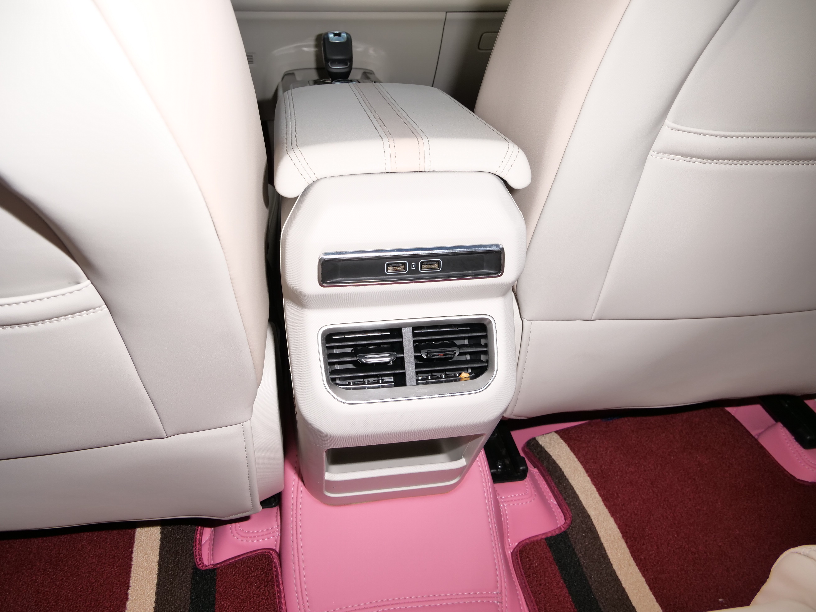 GEELY ICON 2023 #15 GEELY ICON 2023 car image #15