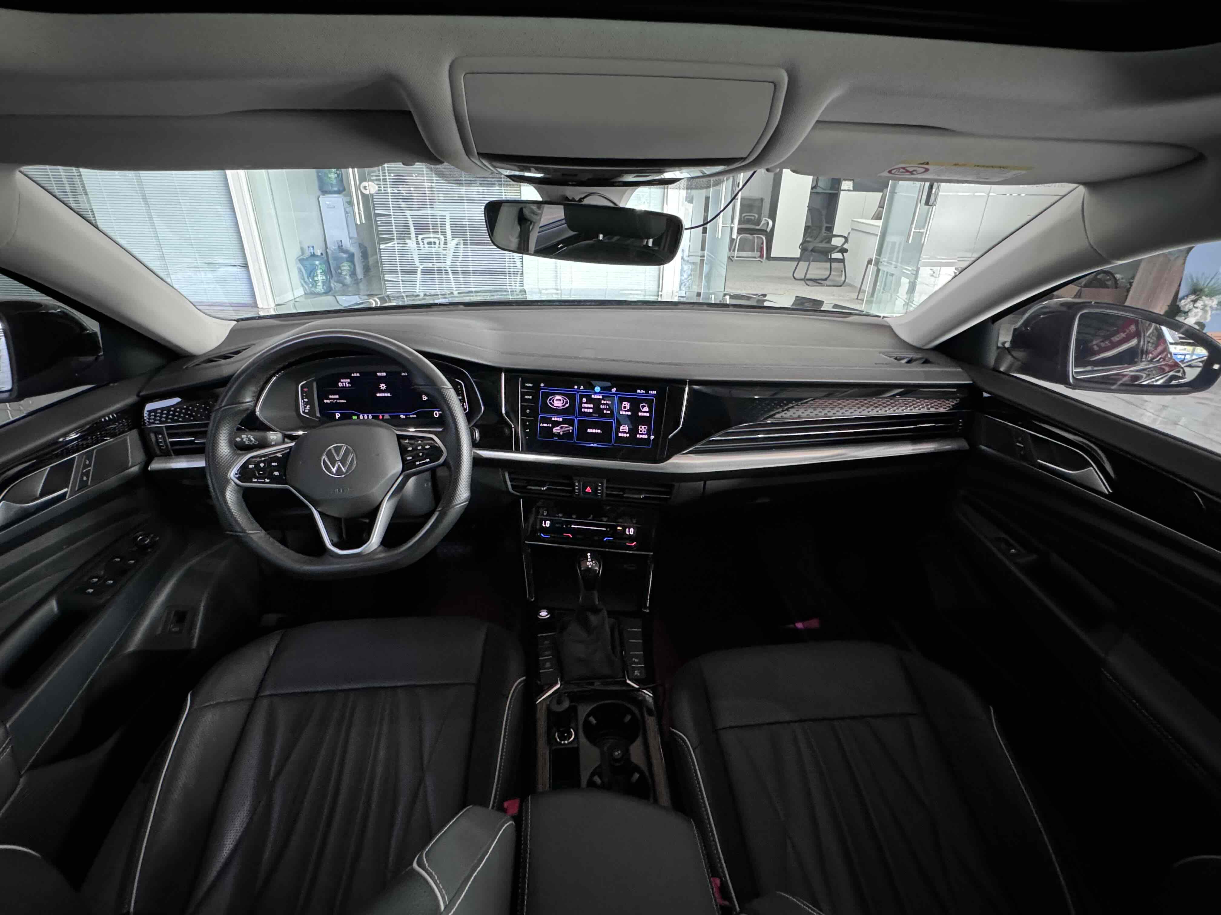 Volkswagen Passat 2023 car image #15