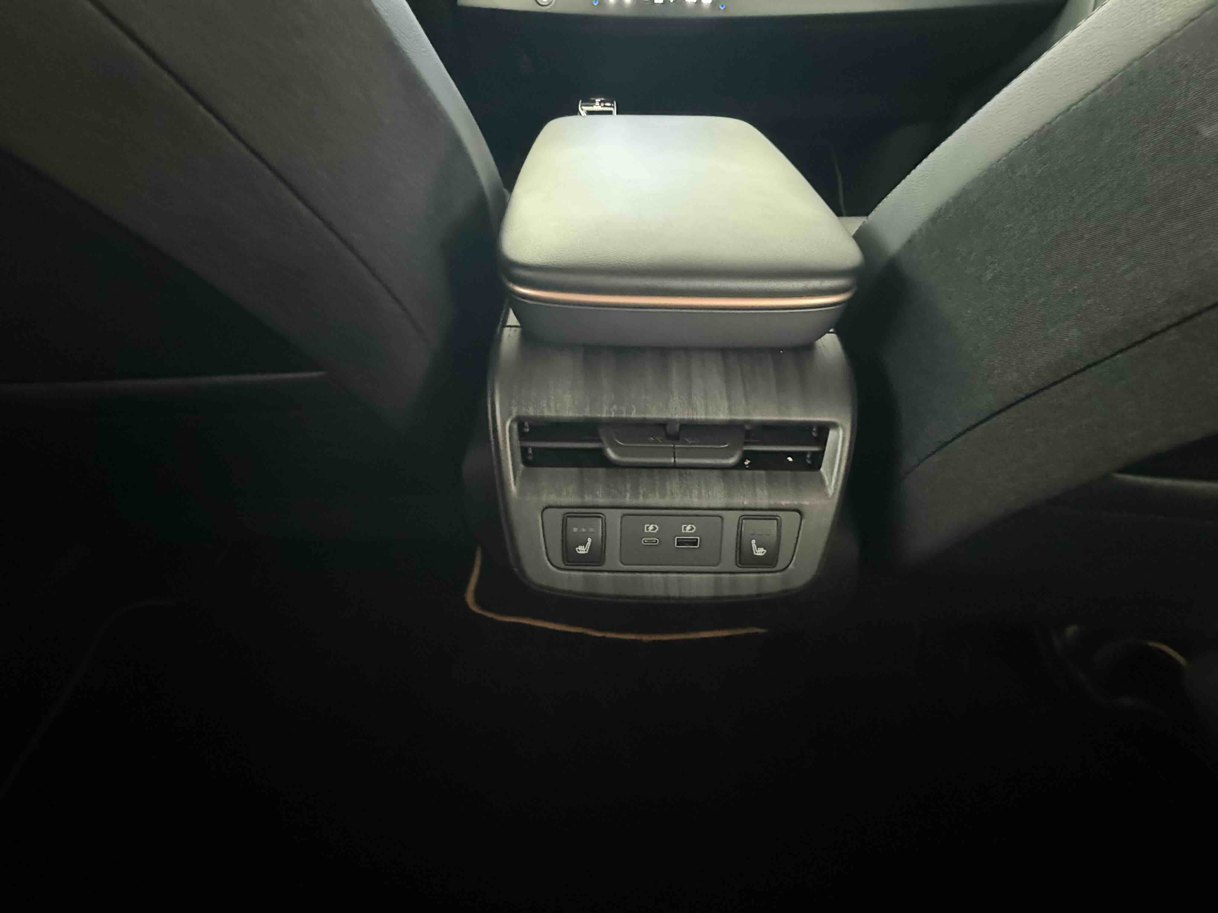 日产 ARIYA艾睿雅 2022 汽车图片 #15