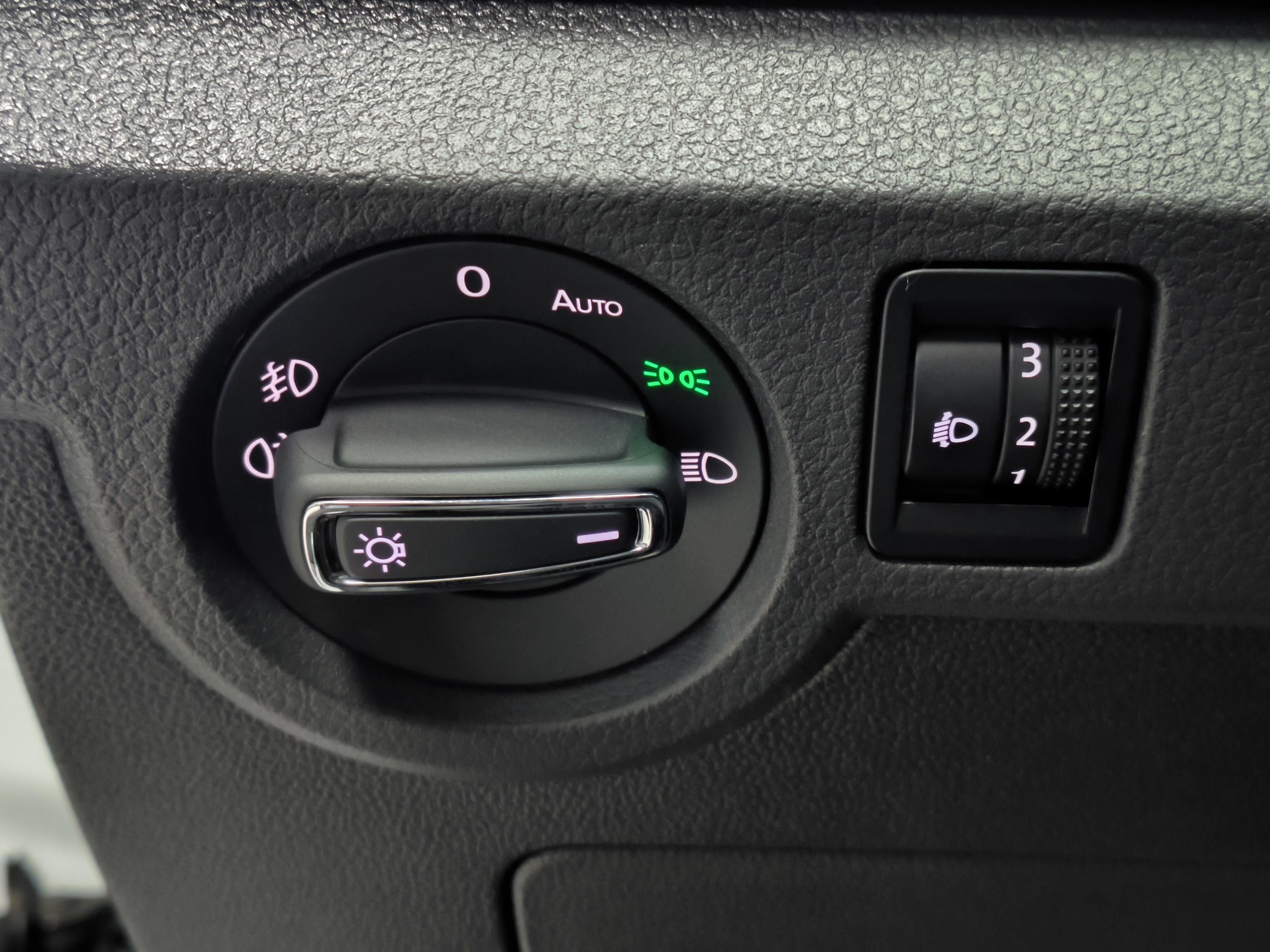 Volkswagen T-Cross 2023 #15 Volkswagen T-Cross 2023 car image #15